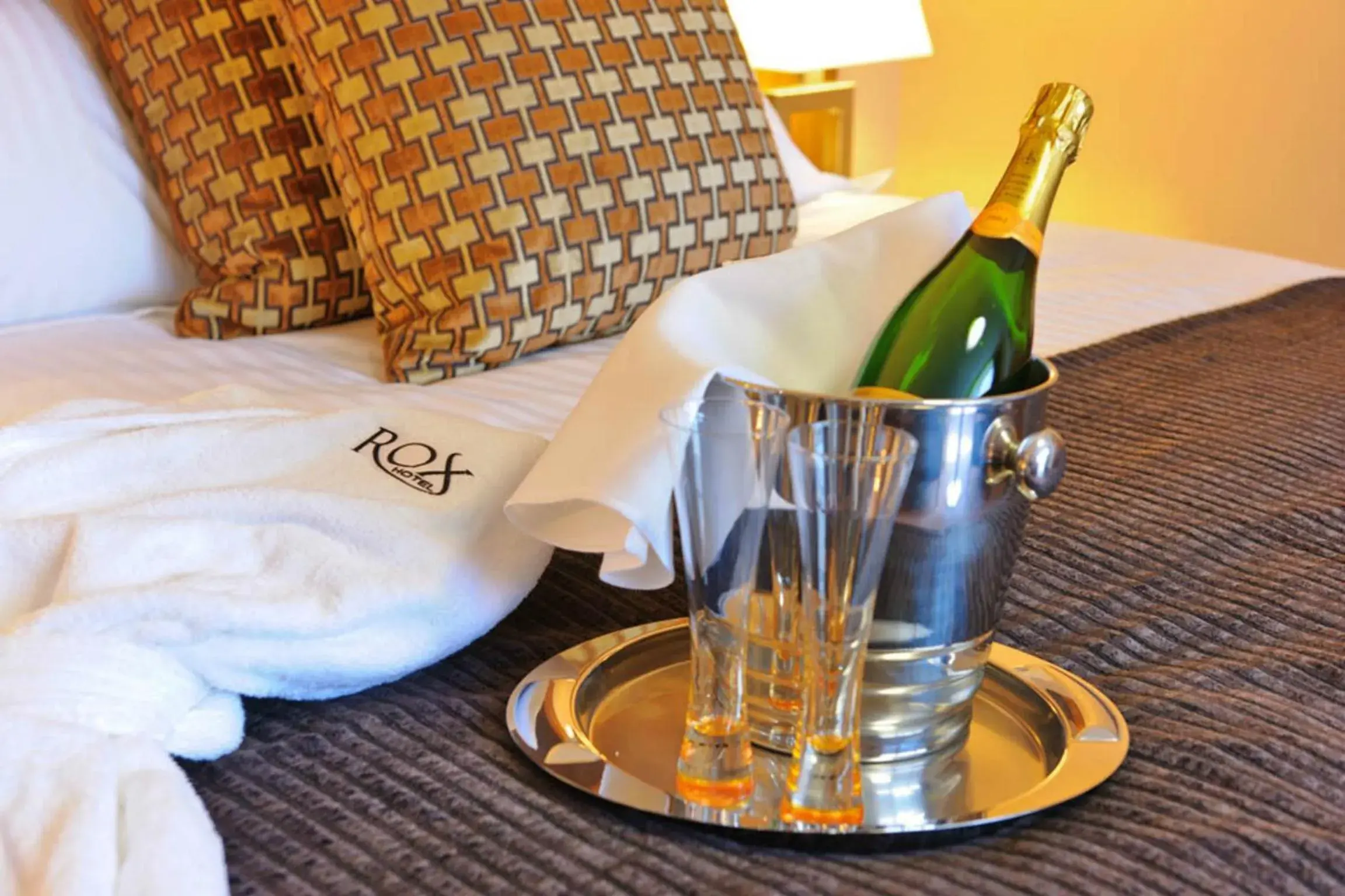 Junior Suite in Rox Hotel Aberdeen by Compass Hospitality Junior Suite in Rox Hotel Aberdeen by Compass Hospitality