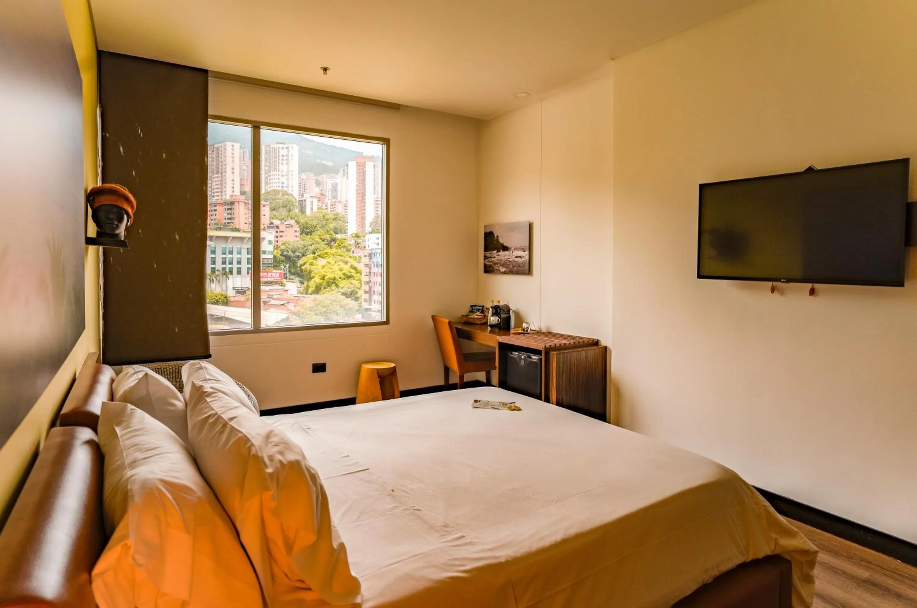 Photo of the whole room, Bed in Diez Hotel Categoría Colombia