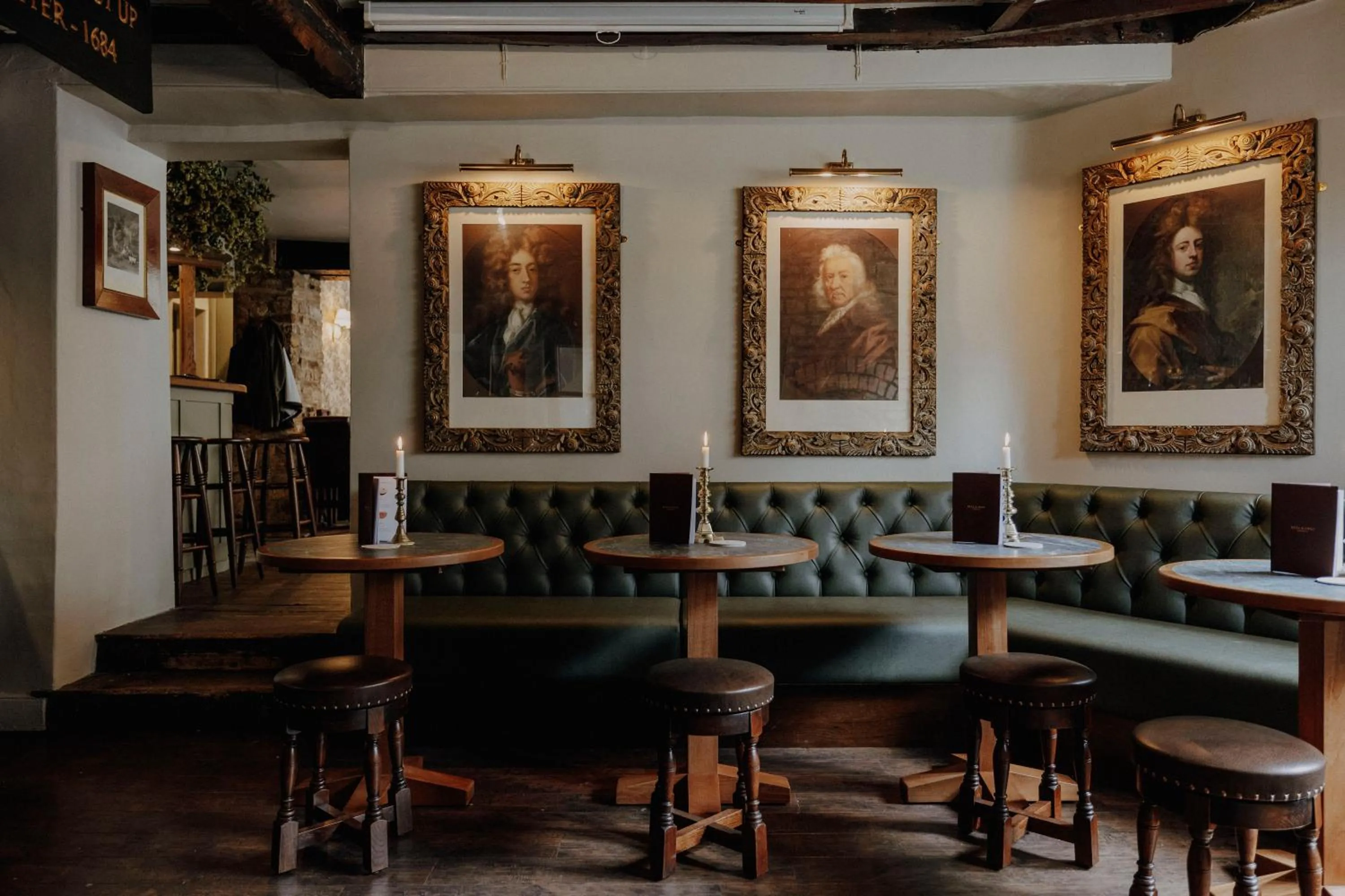 Lounge or bar in The Bull And Swan