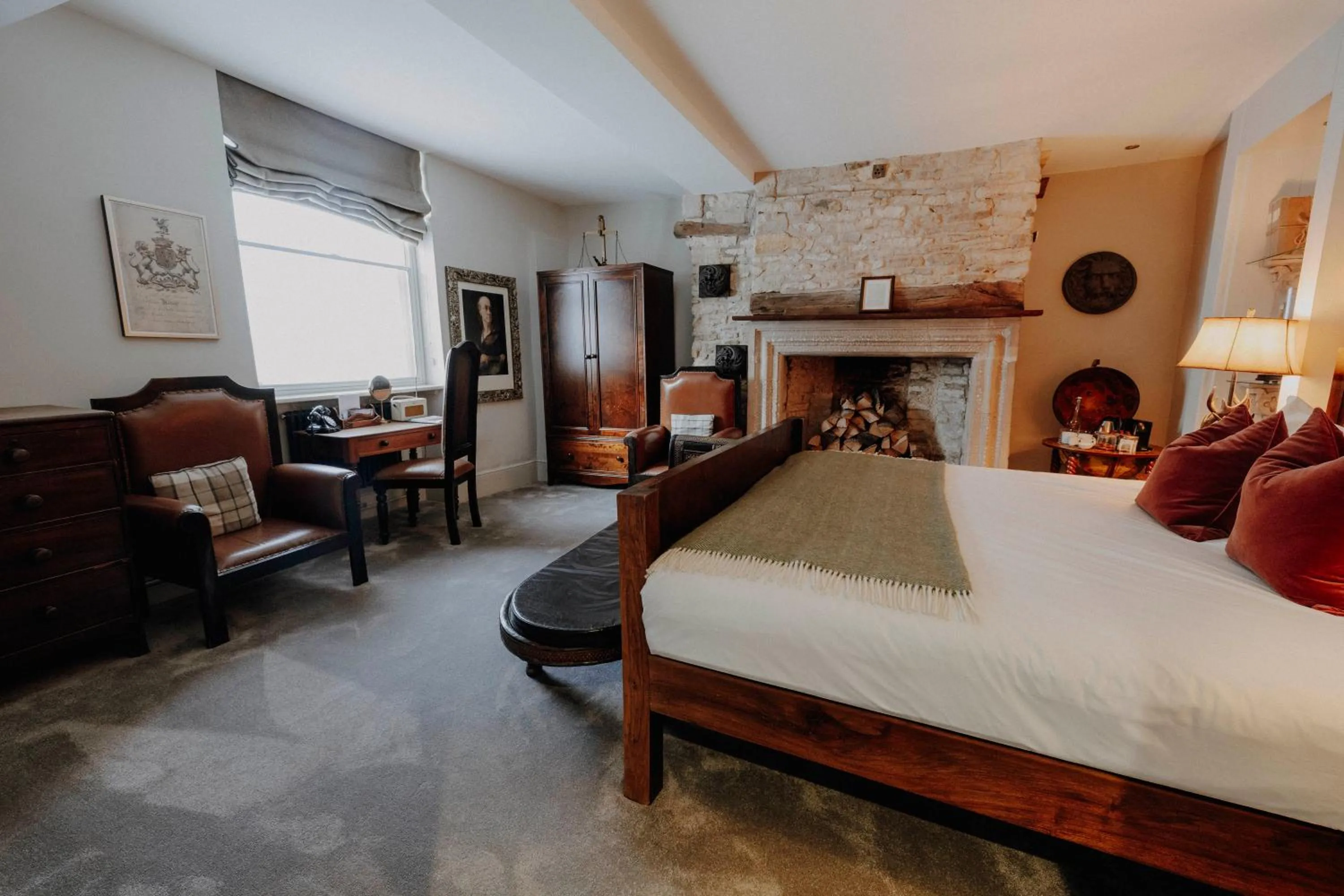 Bedroom, Bed in The Bull And Swan