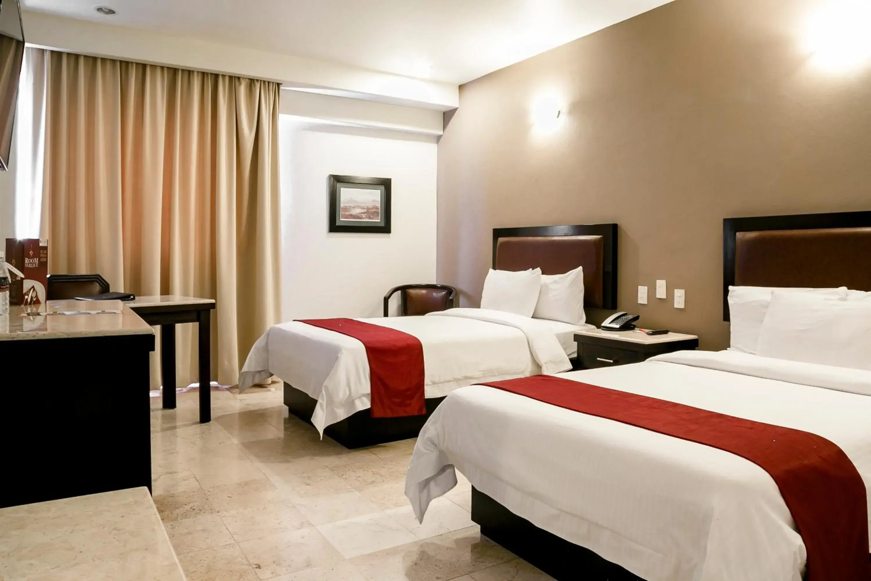 Photo of the whole room, Bed in Imperio de Angeles Executive León Poliforum Photo of the whole room, Bed in Imperio de Angeles Executive León Poliforum