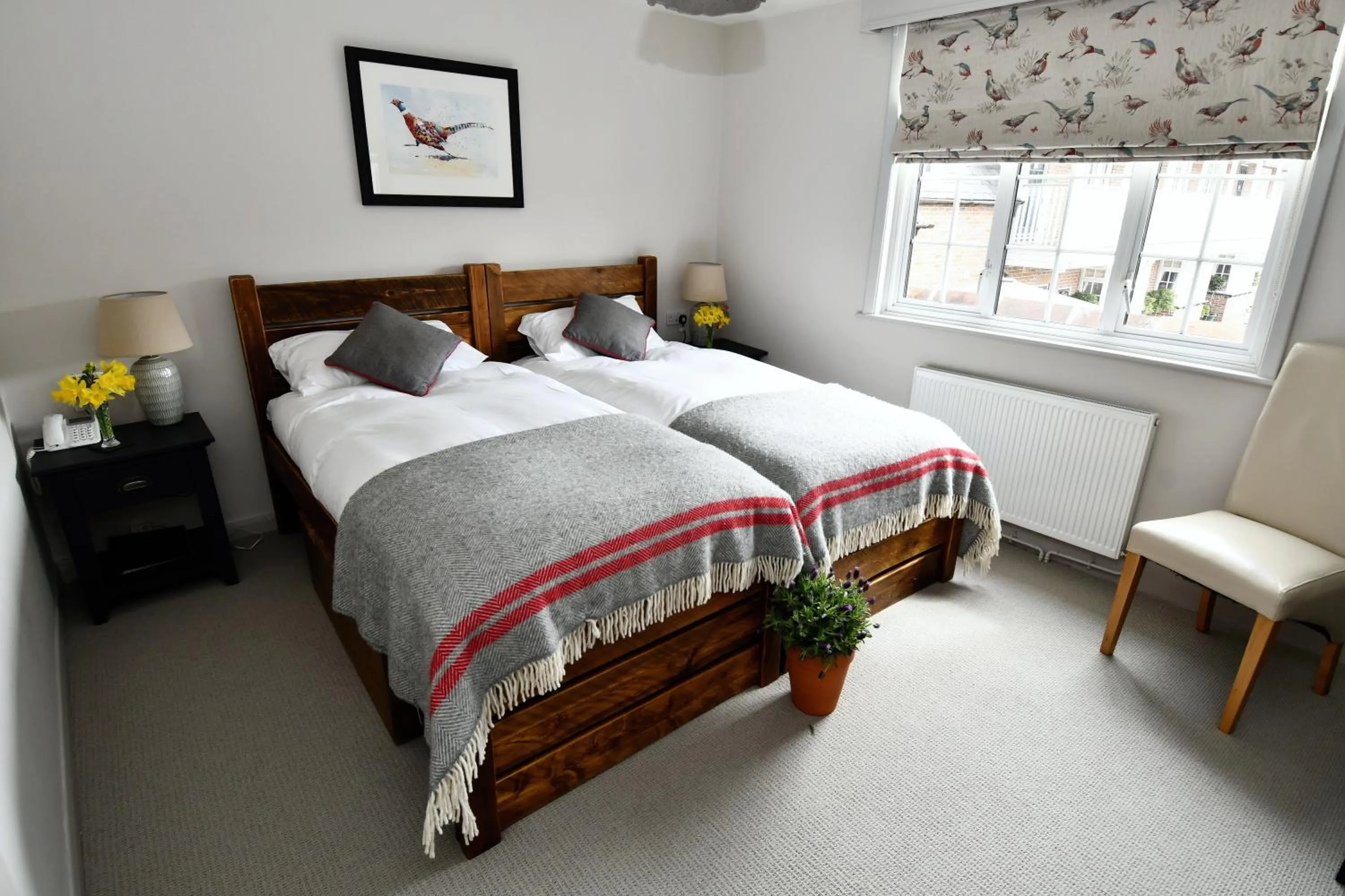 Bedroom, Bed in The Swan Hotel, Alresford