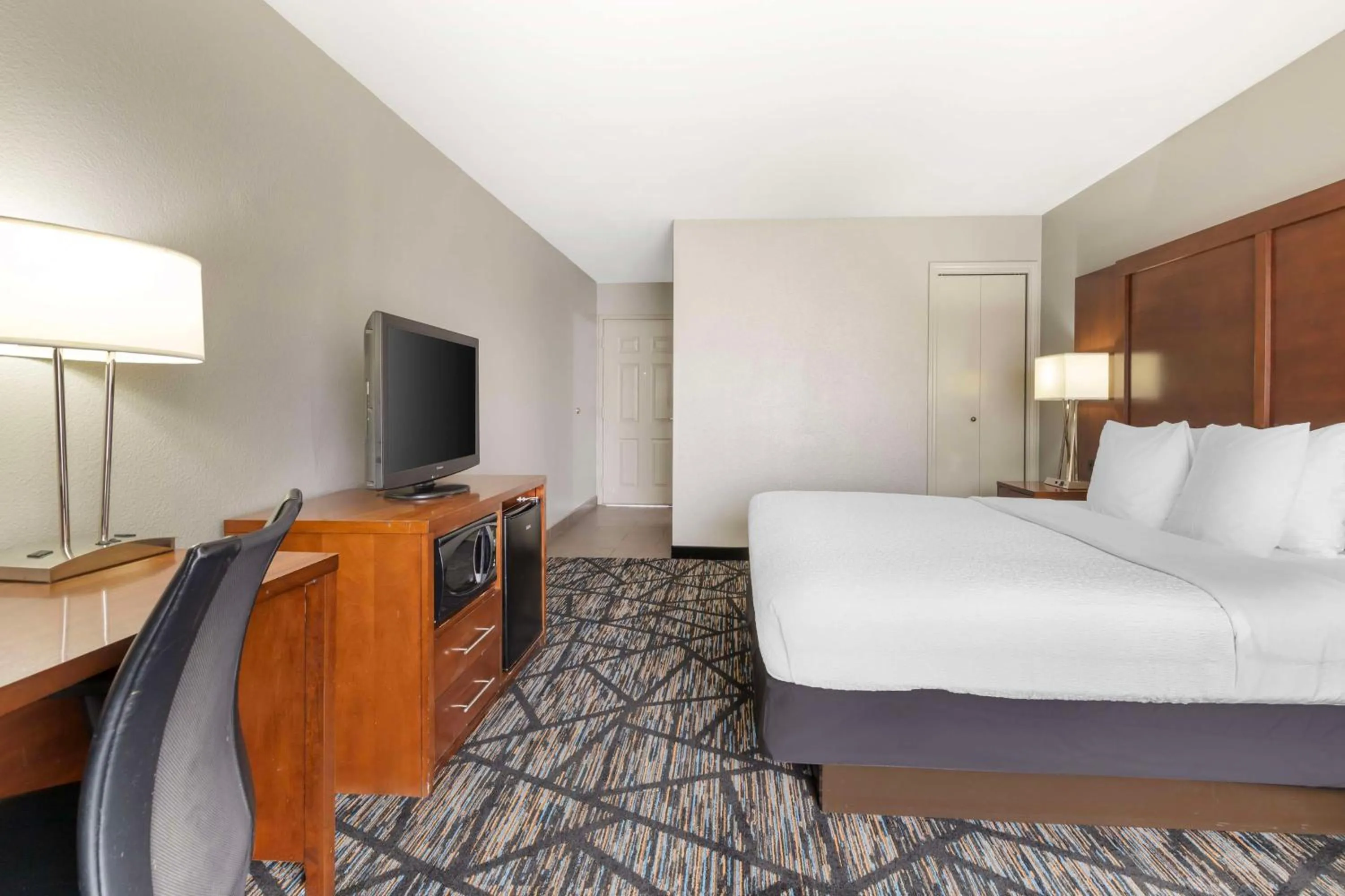 Bedroom, Bed in Best Western near Lackland AFB SeaWorld