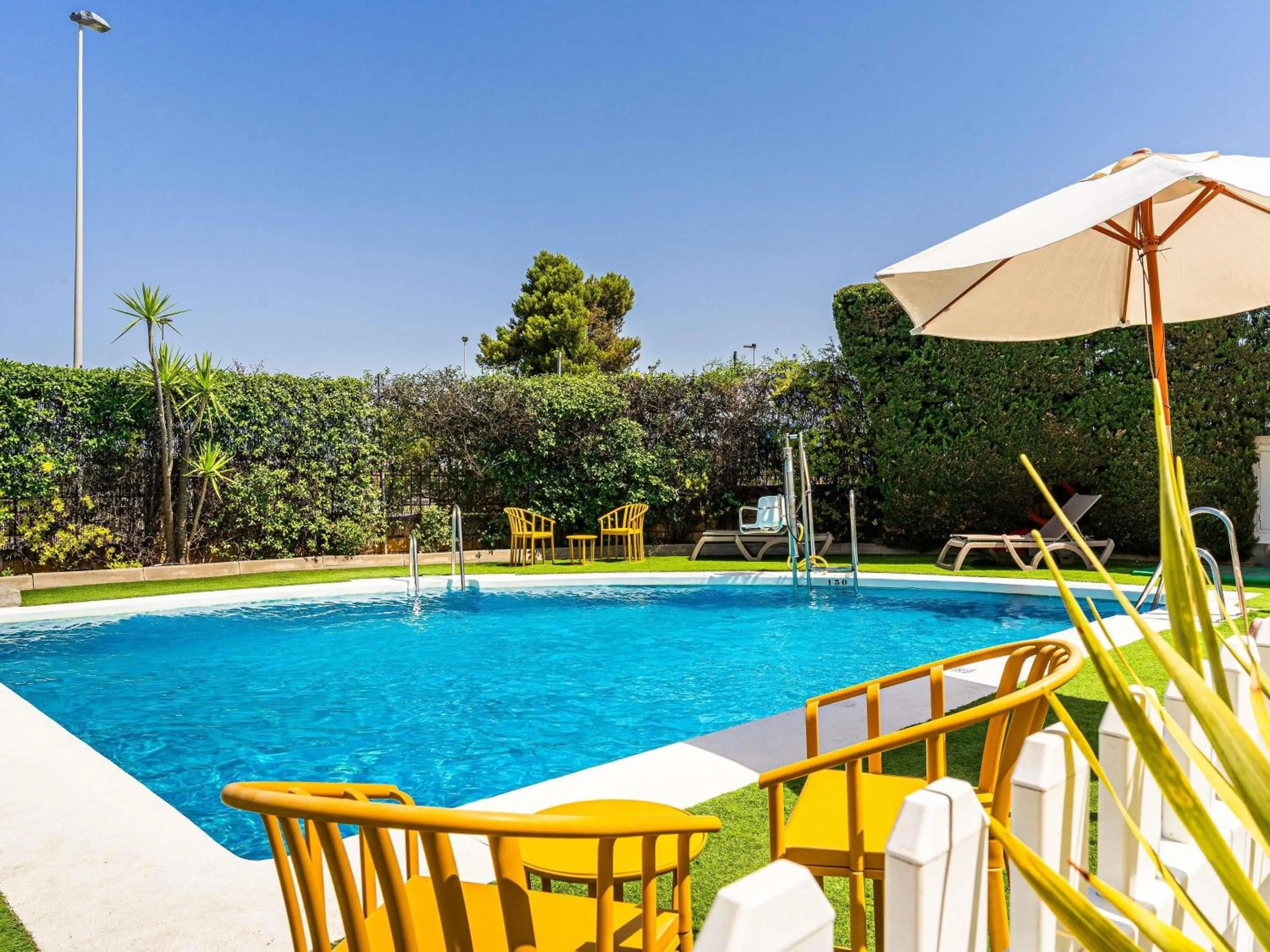 Pool view in Ibis Jerez De La Frontera Cadiz