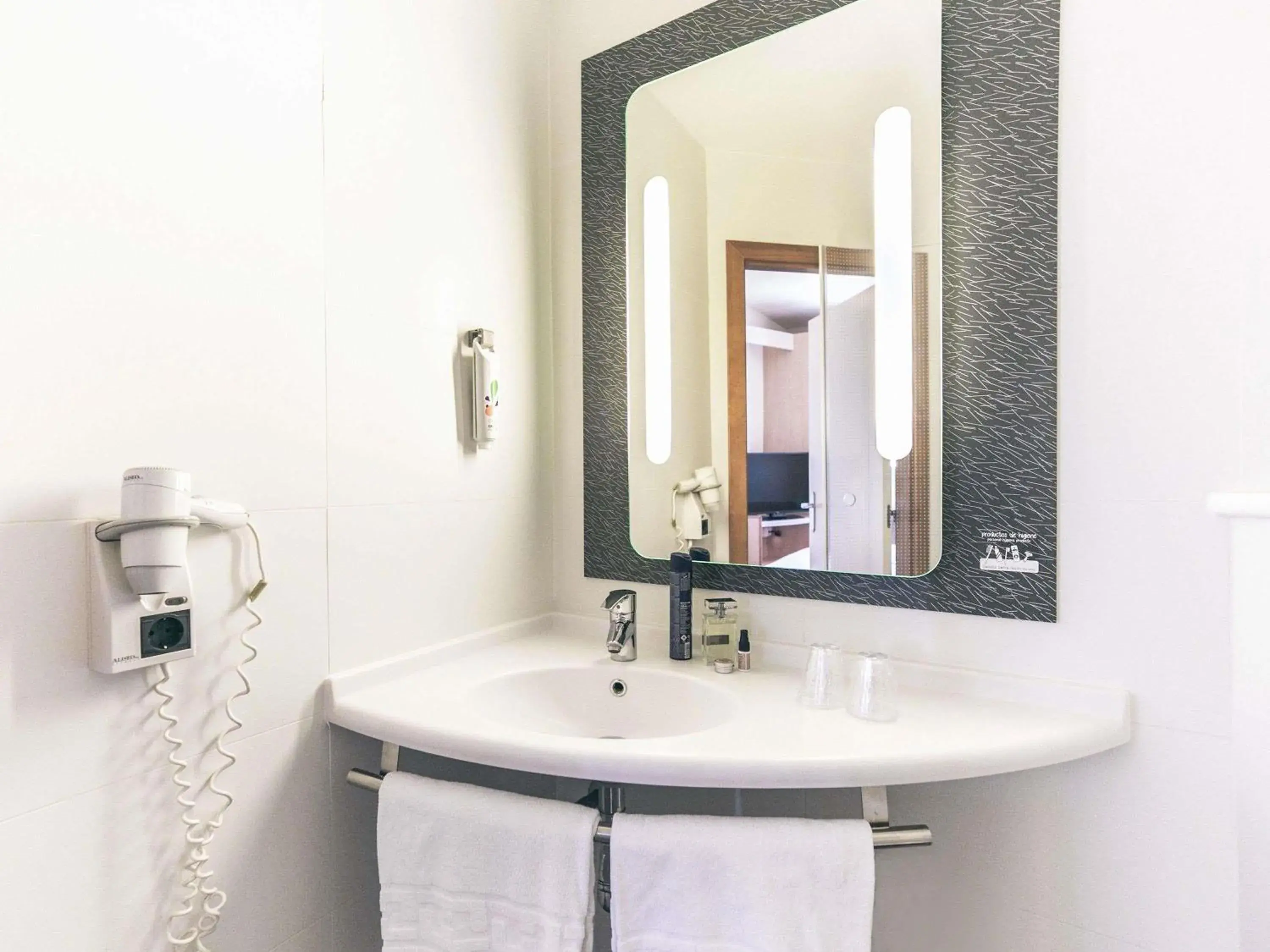 Bedroom in Ibis Jerez De La Frontera Cadiz Bedroom in Ibis Jerez De La Frontera Cadiz