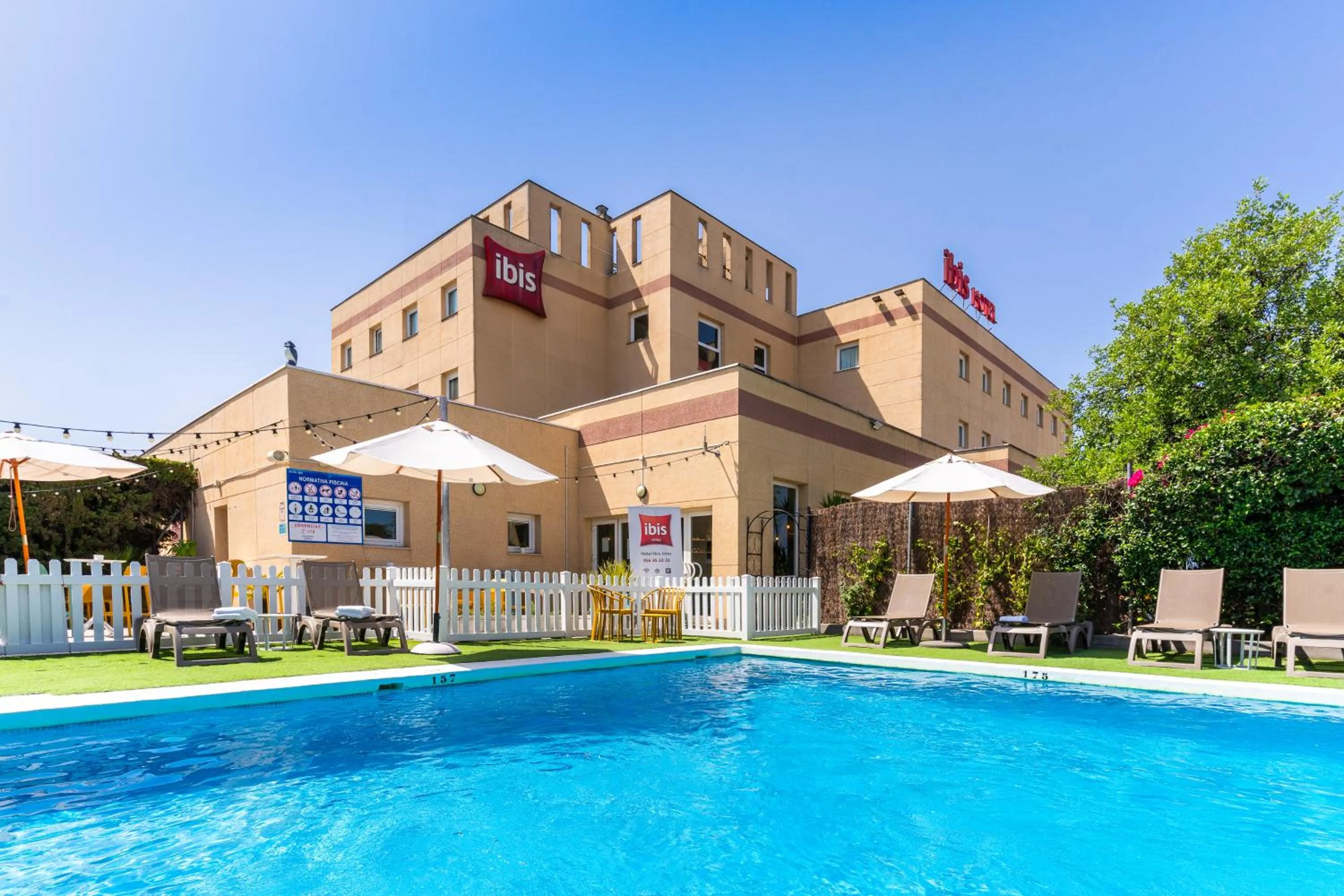 Property building in Ibis Jerez De La Frontera Cadiz