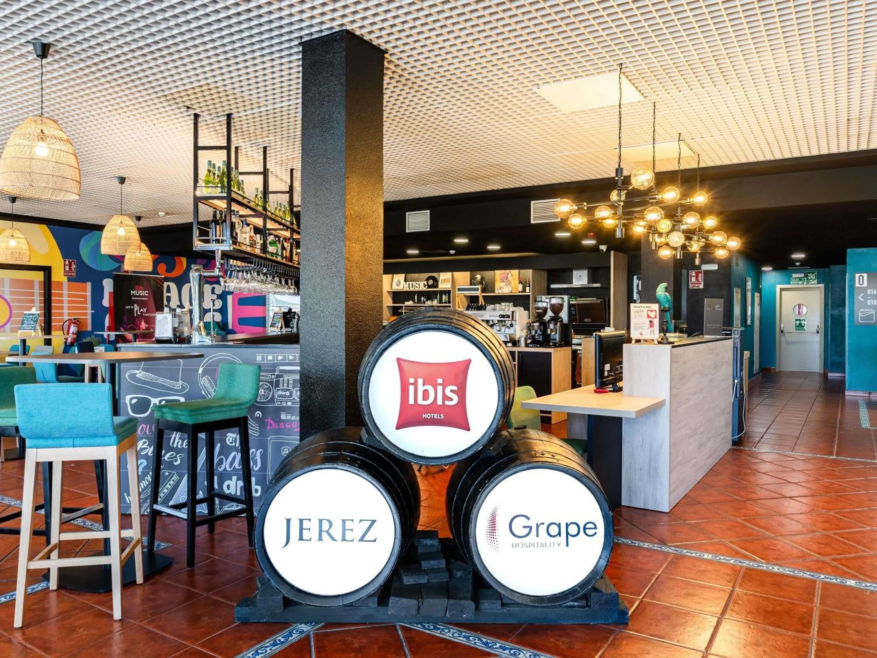 Lounge or bar in Ibis Jerez De La Frontera Cadiz