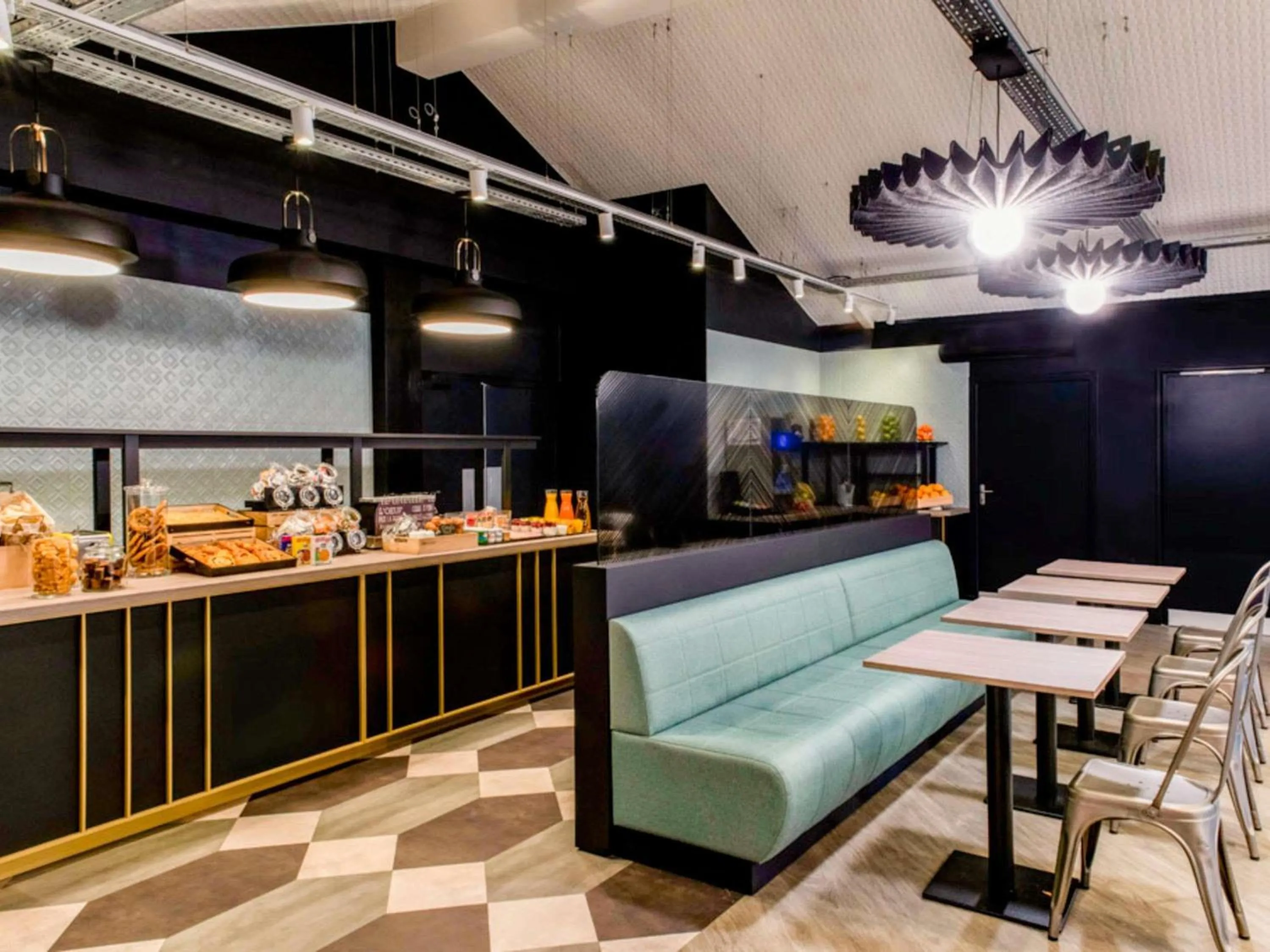 Breakfast in ibis Cergy Pontoise Le Port