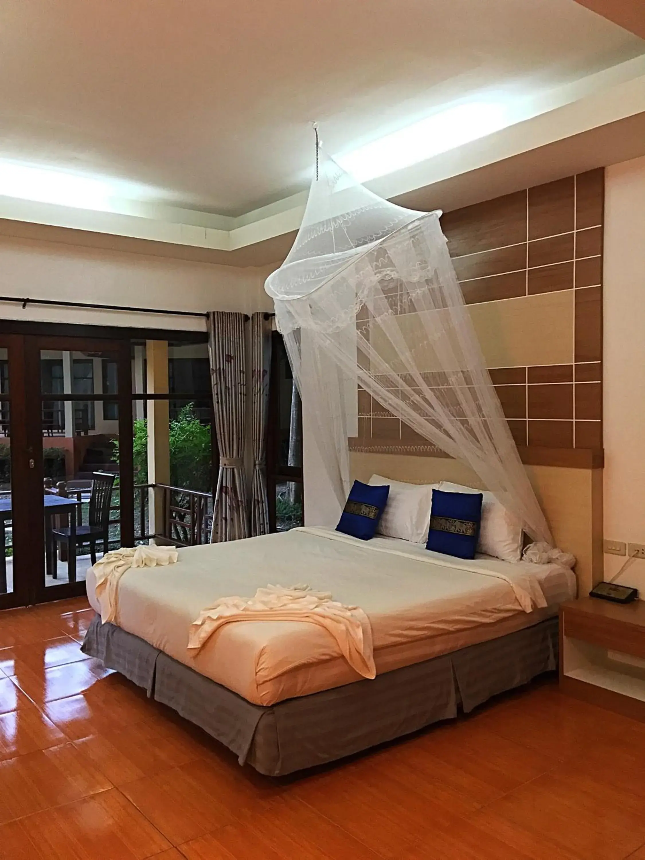 Photo of the whole room, Bed in Tonsai Bay Resort Photo of the whole room, Bed in Tonsai Bay Resort