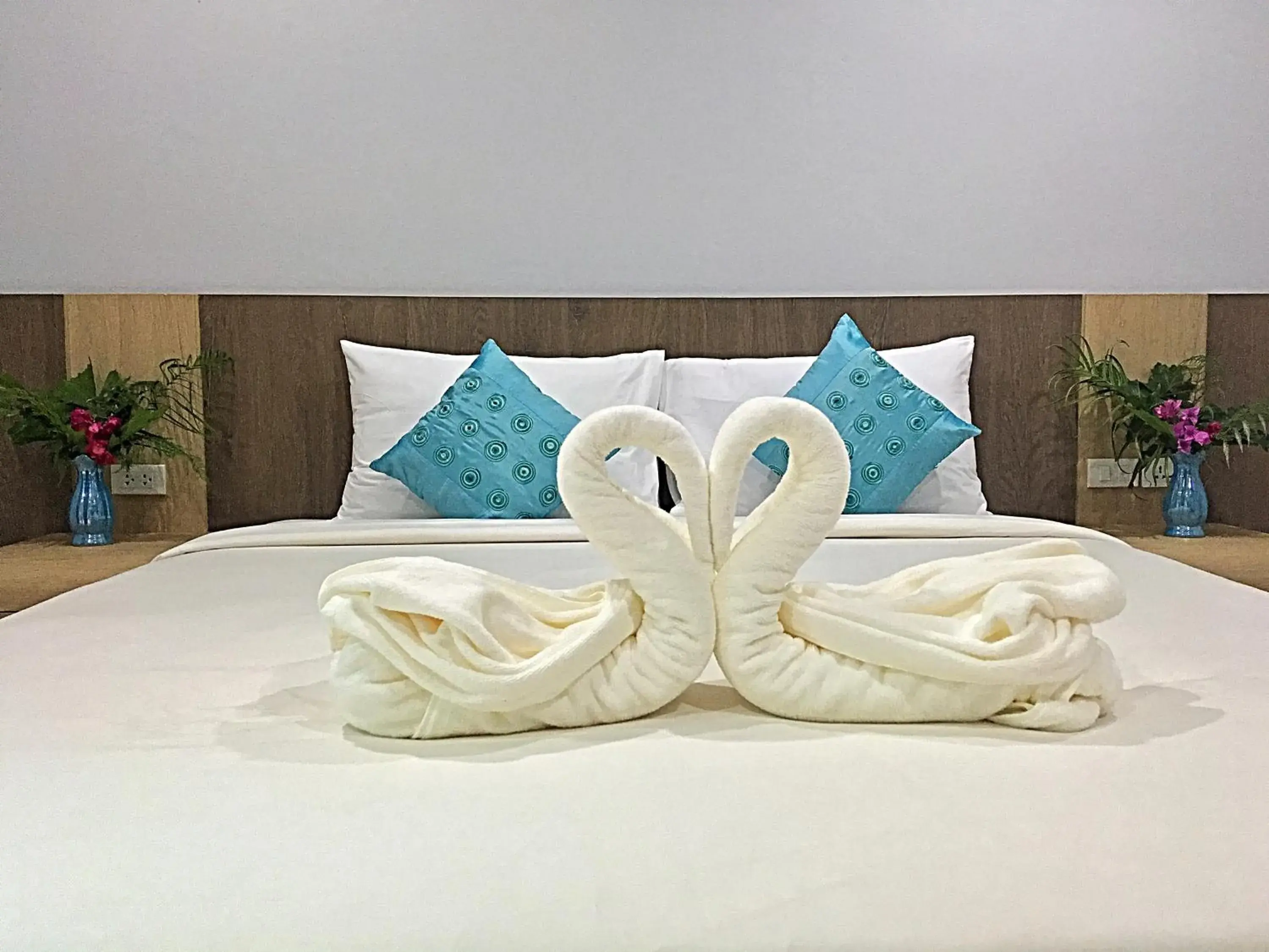 Bed in Tonsai Bay Resort Bed in Tonsai Bay Resort