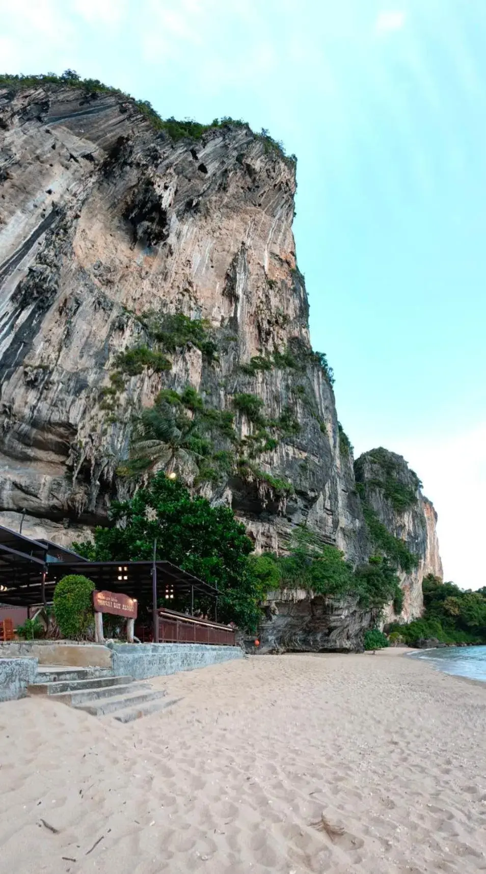 Restaurant/places to eat in Tonsai Bay Resort Restaurant/places to eat in Tonsai Bay Resort