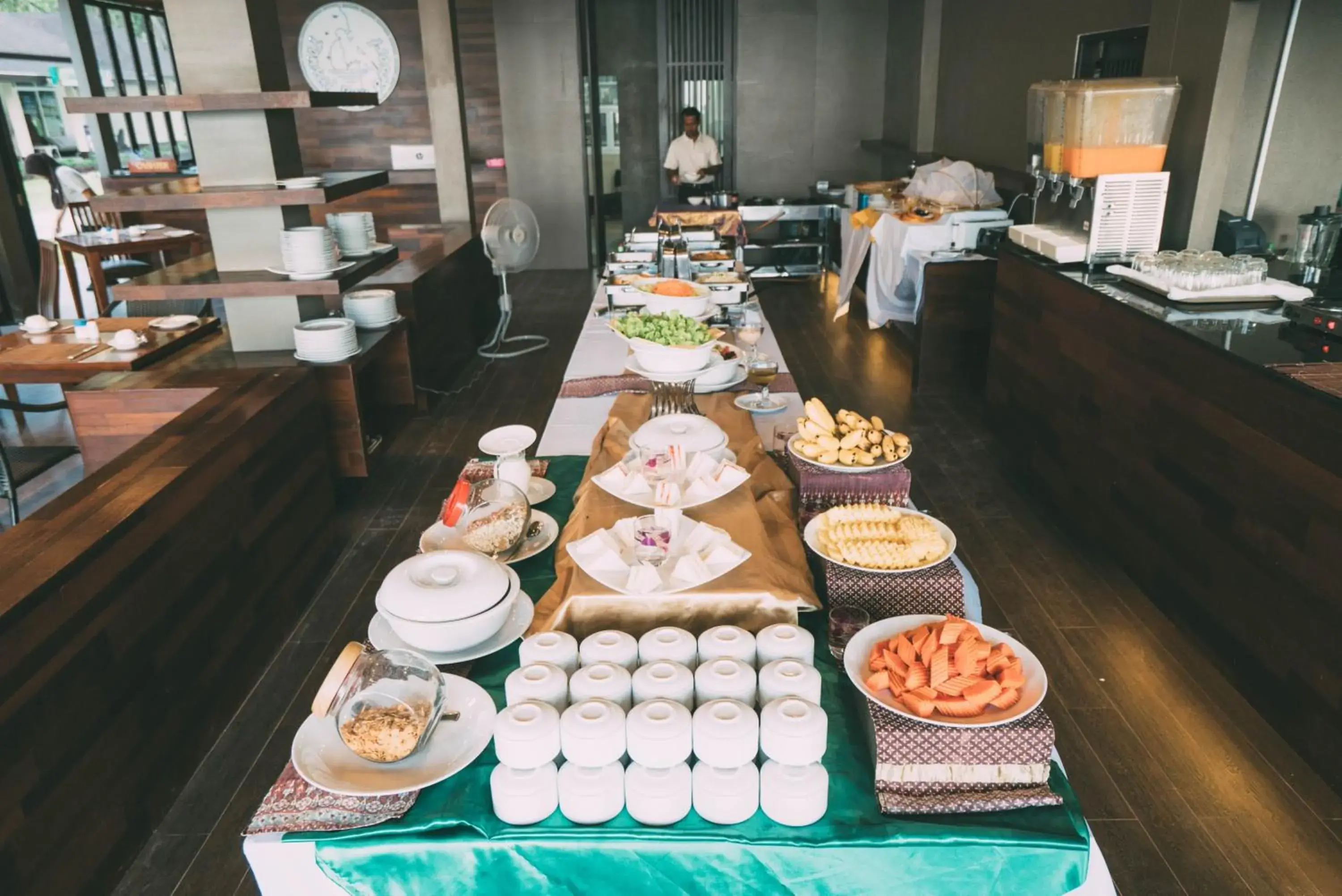 Breakfast in Tonsai Bay Resort Breakfast in Tonsai Bay Resort