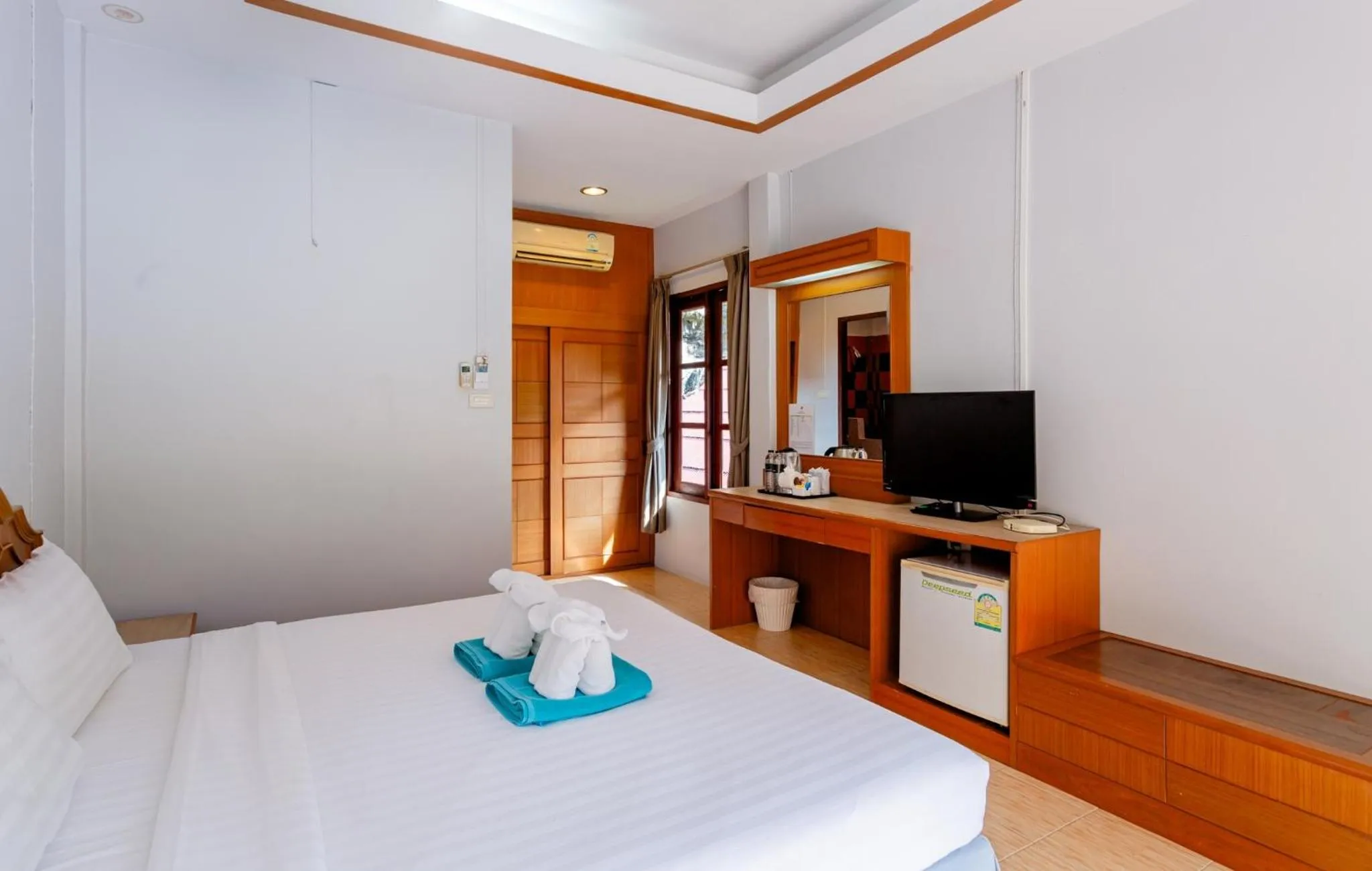 TV and multimedia, Bed in Tonsai Bay Resort