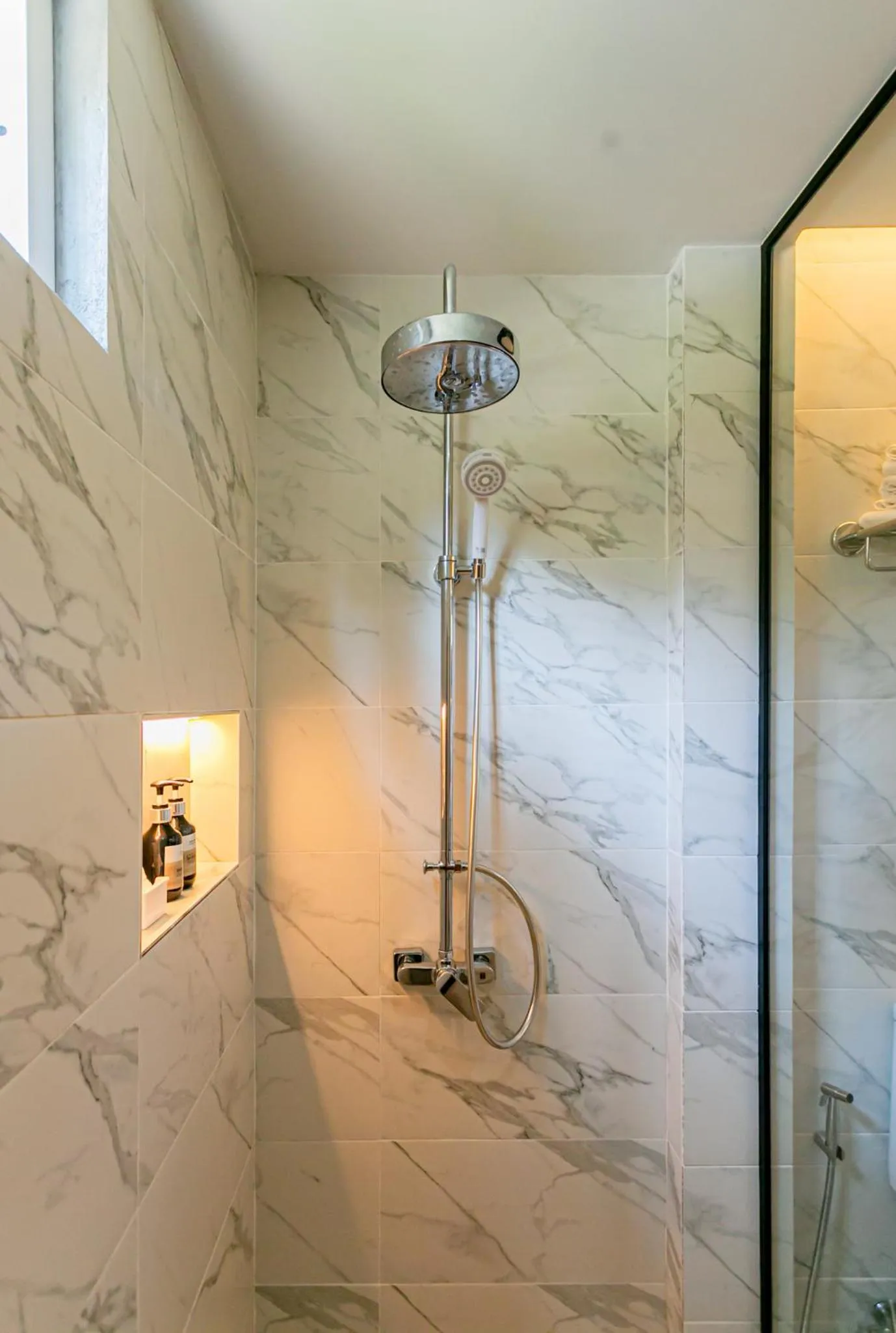 Shower in Tonsai Bay Resort