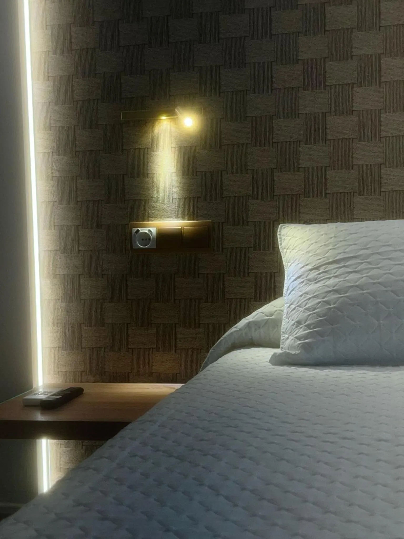 Bed in Hotel Restaurant Llansola