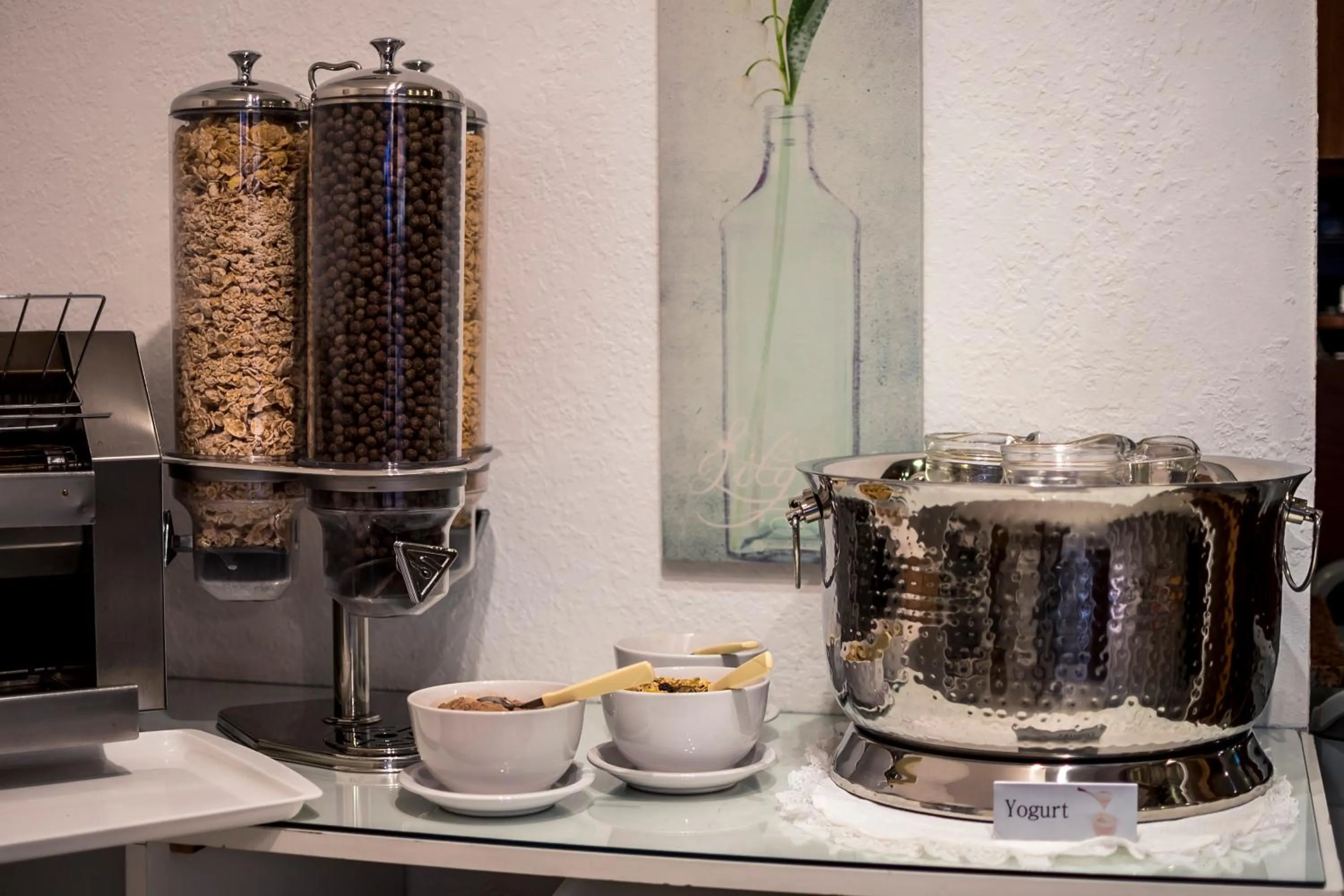 Breakfast in Hotel Bahamas