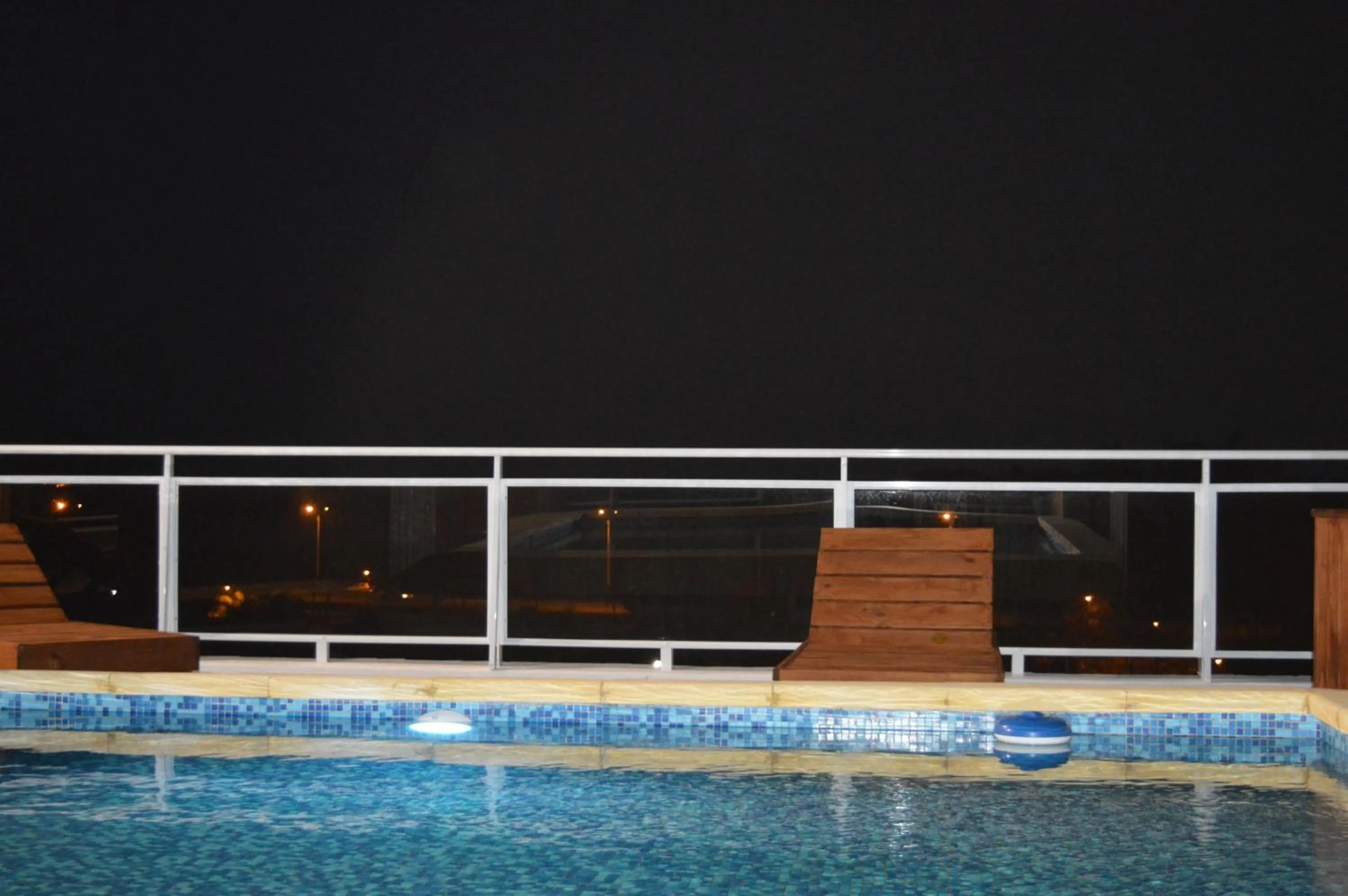 Swimming pool in Hotel Bahamas