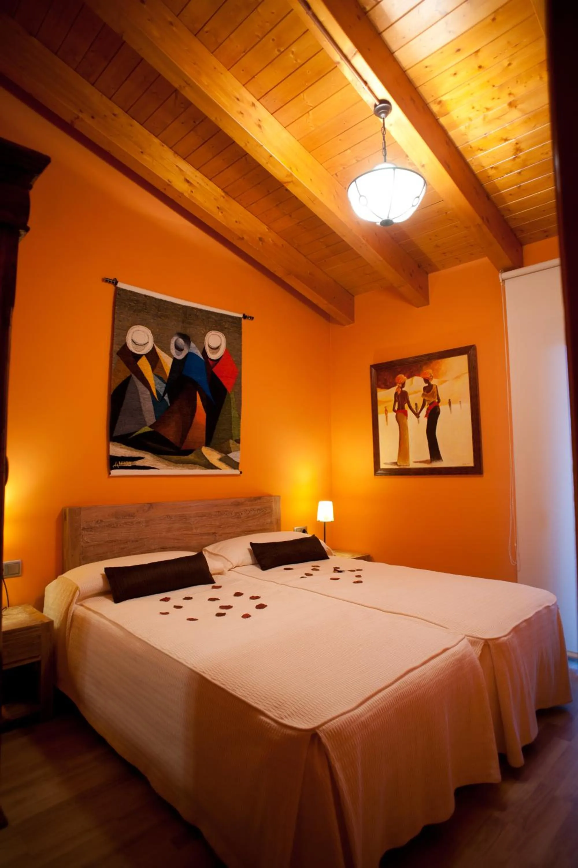 Photo of the whole room, Bed in Hotel Villaro Del Bosc