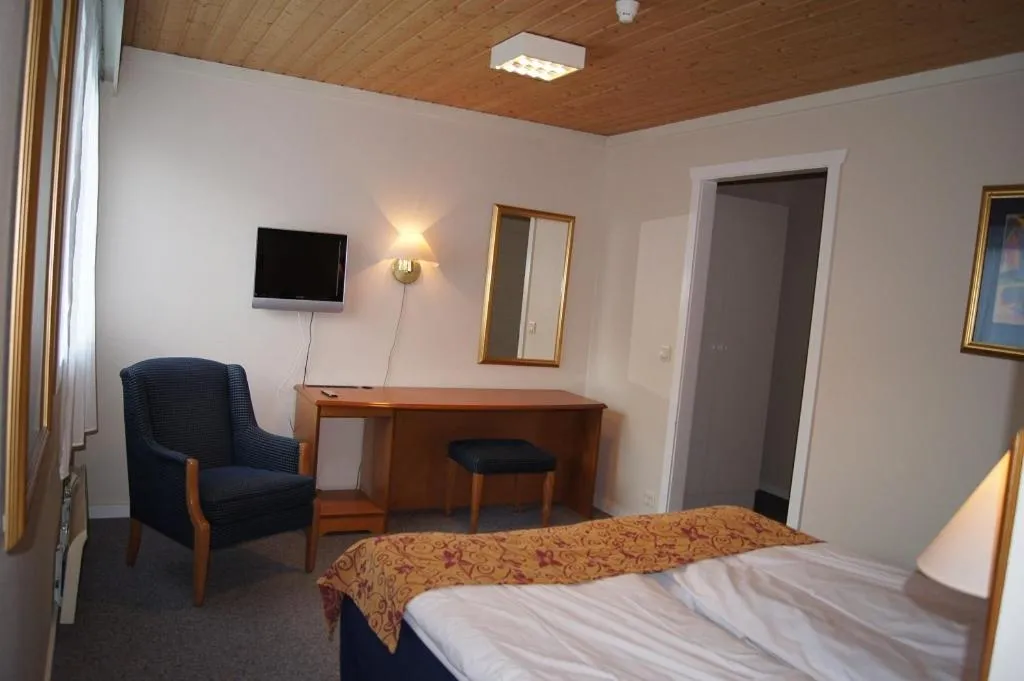 Decorative detail, Bed in Rødberg Hotel