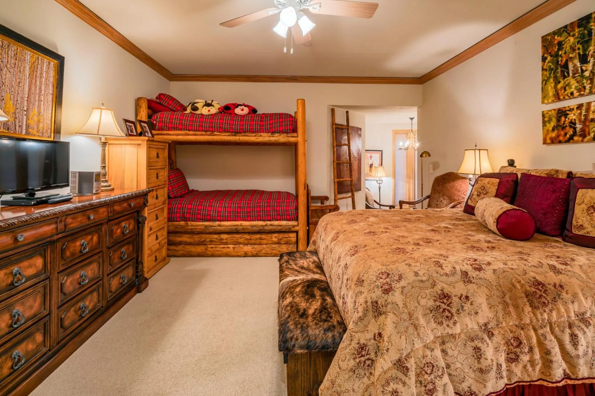 Bedroom, Bed in Creekside at Beaver Creek