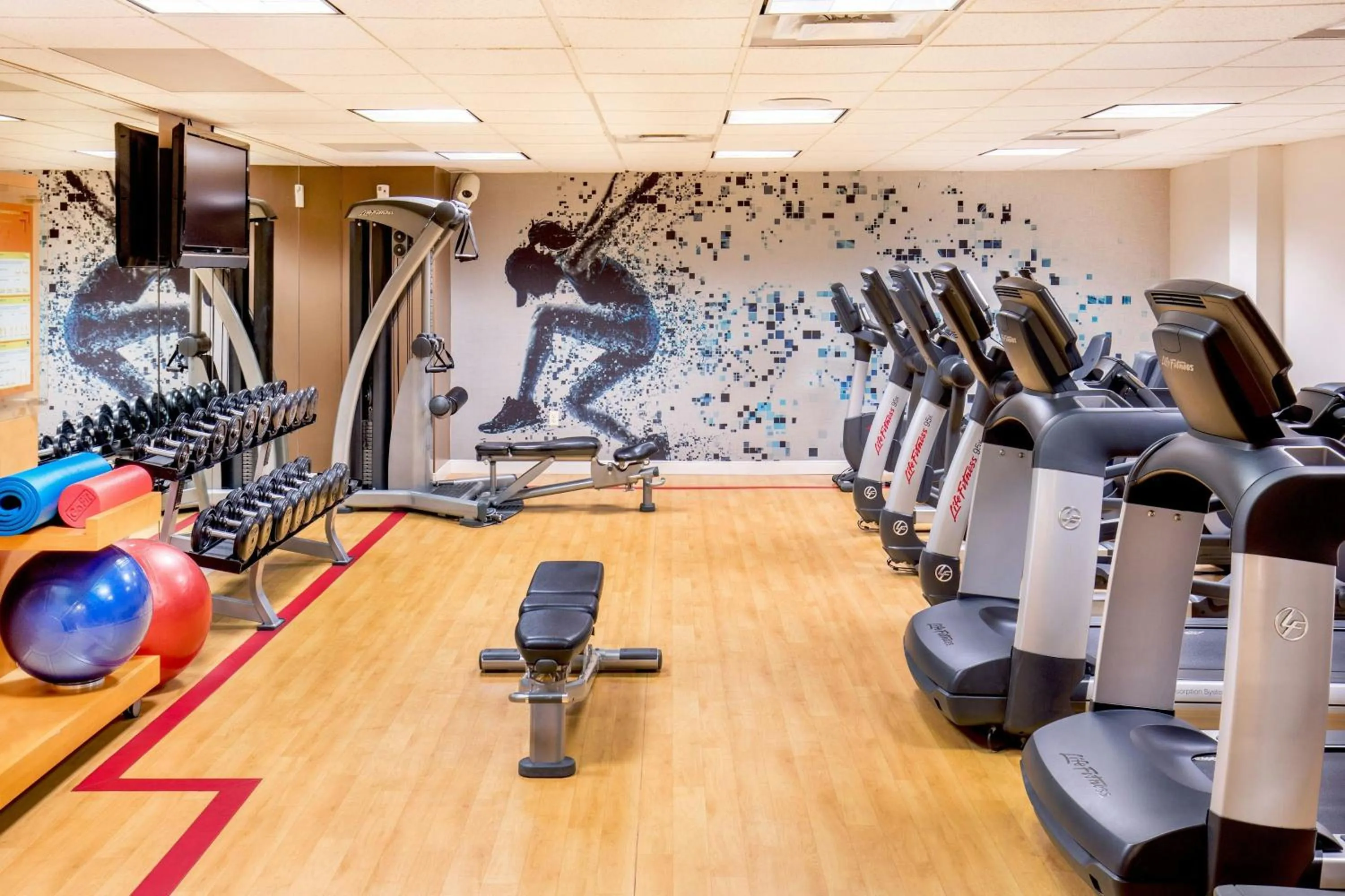 Fitness centre/facilities in Sheraton Portsmouth Harborside Hotel