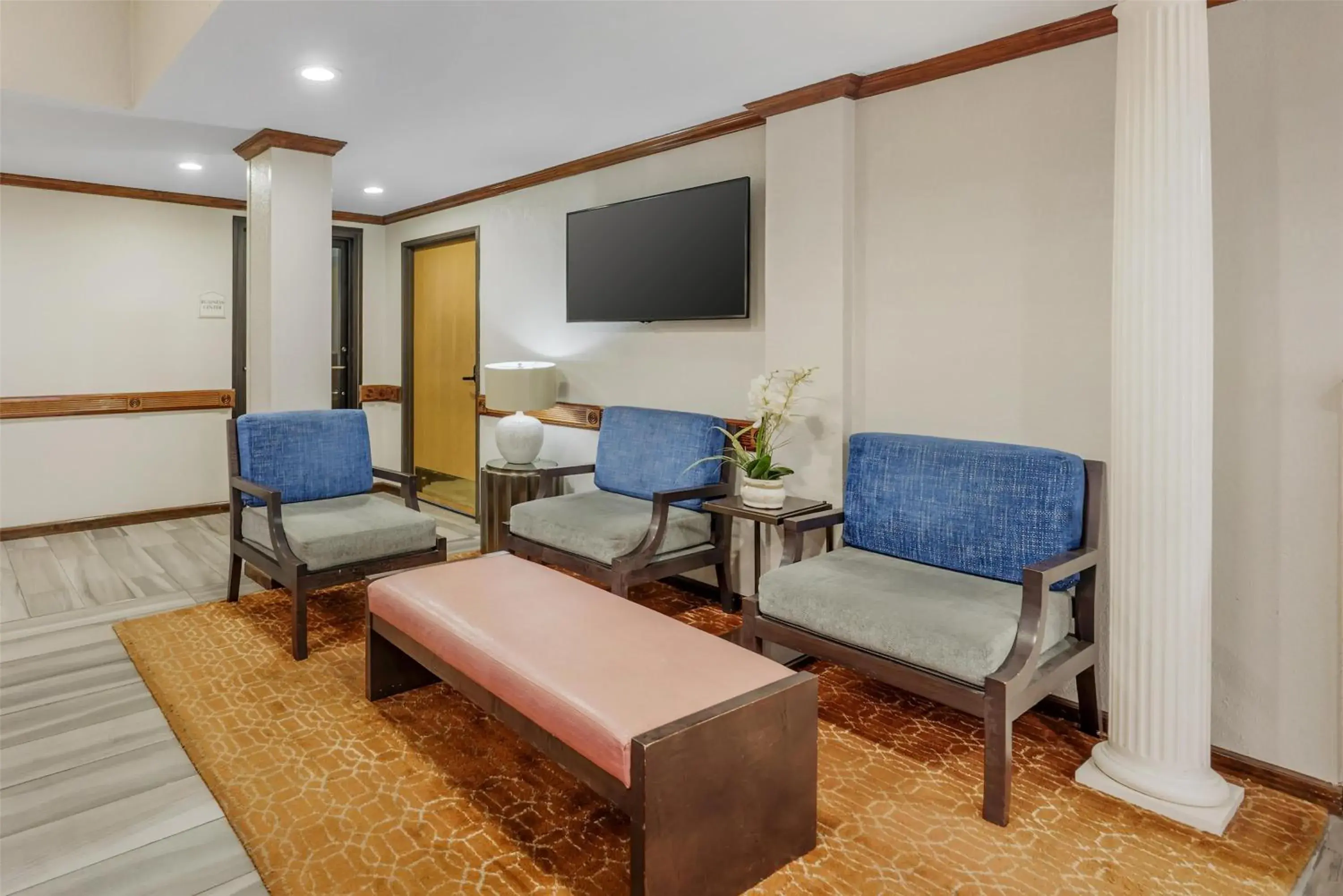 Lobby or reception in Best Western Alamo Suites Lobby or reception in Best Western Alamo Suites