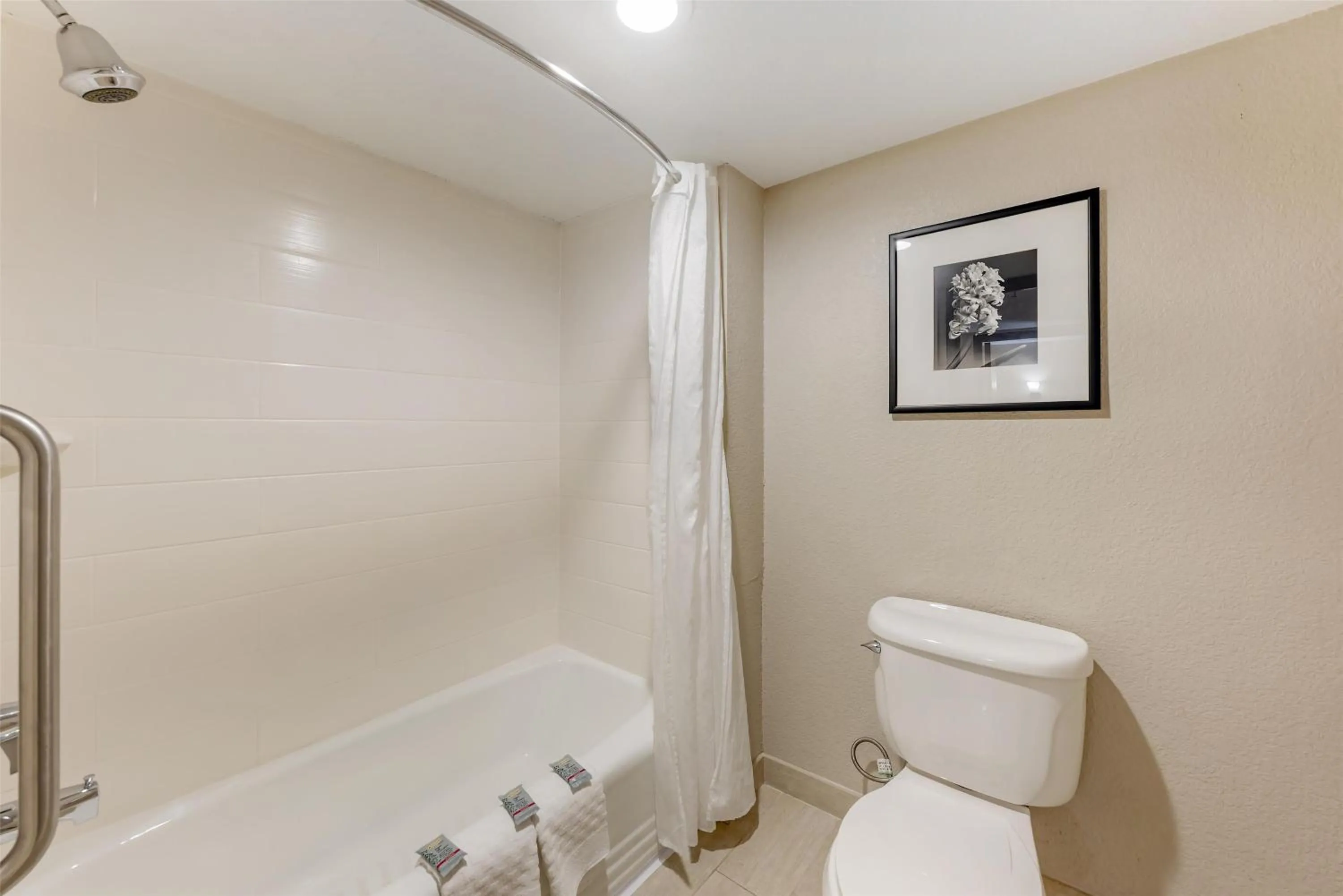 Bathroom in Best Western Alamo Suites