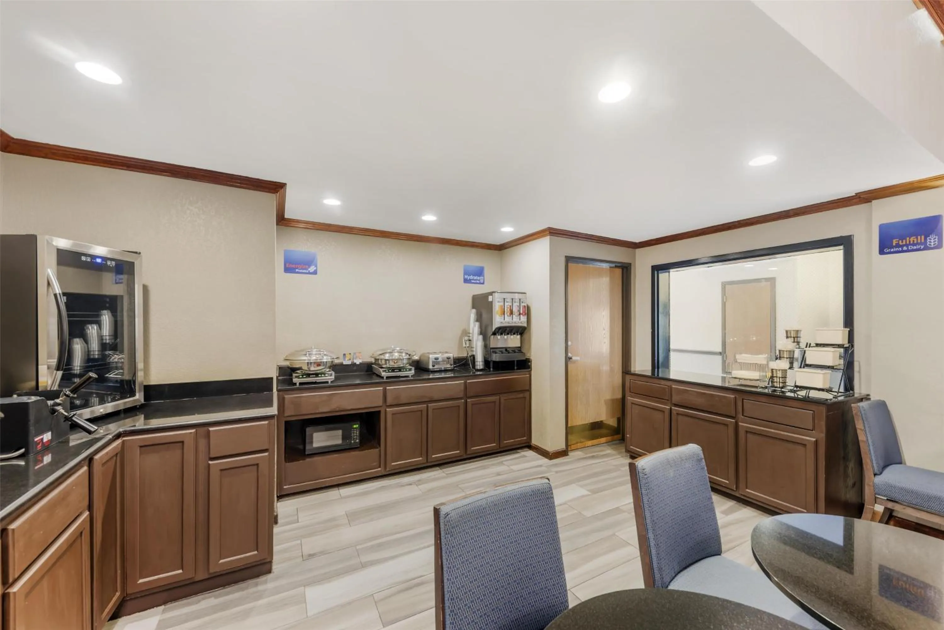 Breakfast in Best Western Alamo Suites