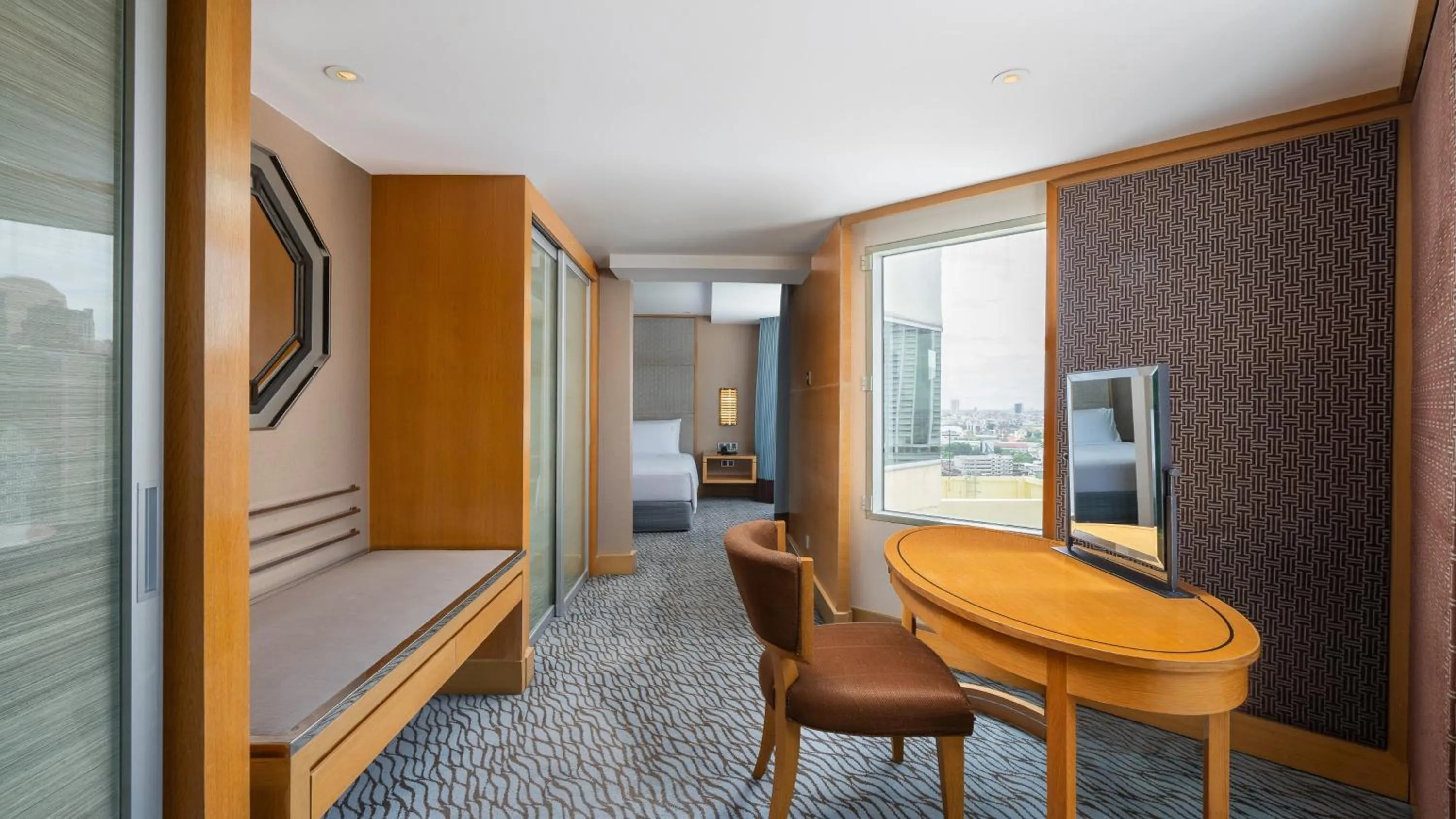 Photo of the whole room in Holiday Inn Bangkok Silom by IHG