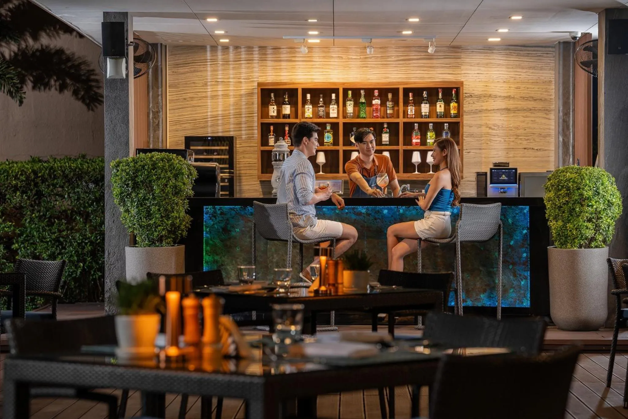 Restaurant/places to eat in Holiday Inn Bangkok Silom by IHG