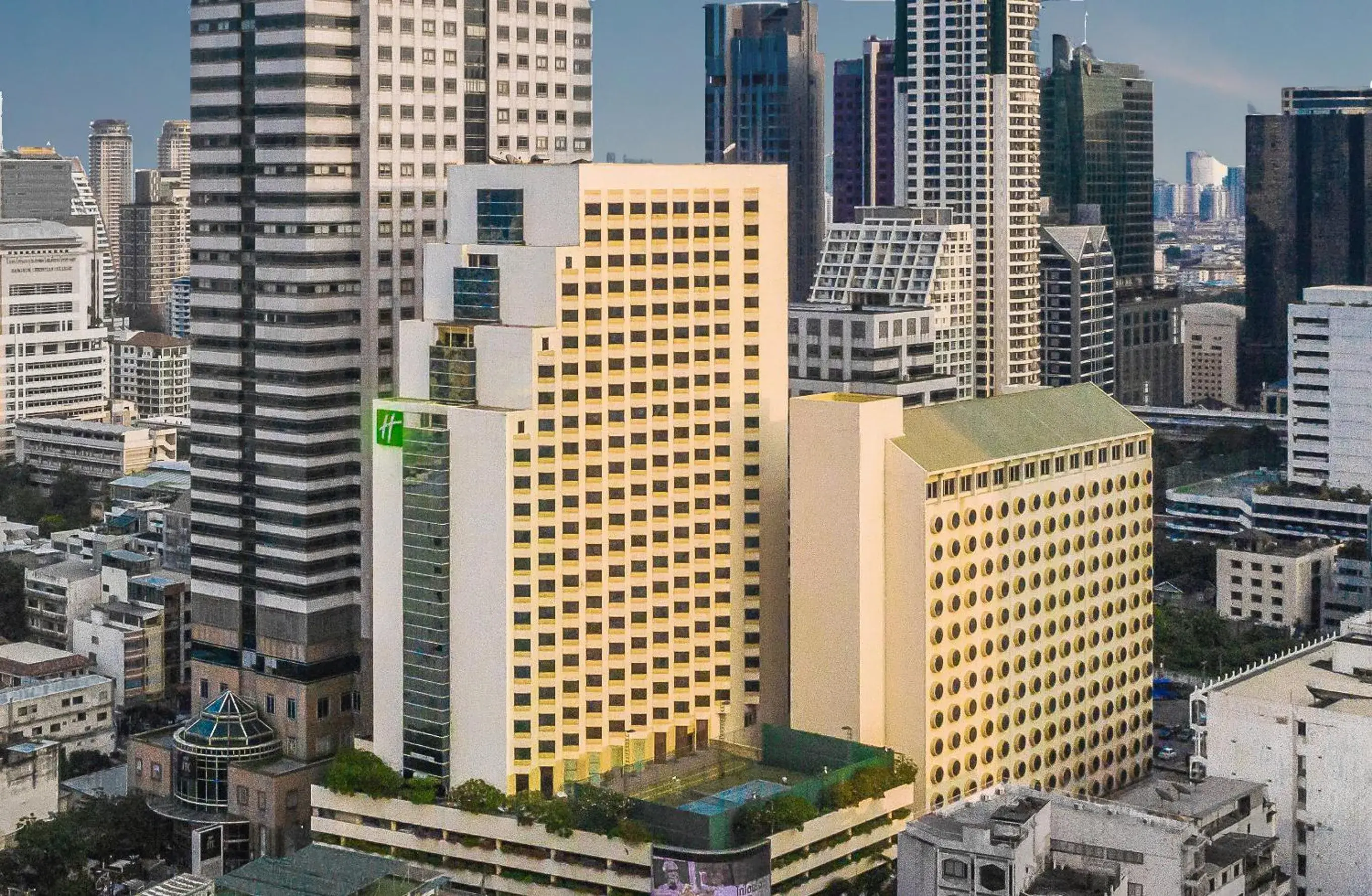 Holiday Inn Bangkok Silom by IHG Holiday Inn Bangkok Silom by IHG