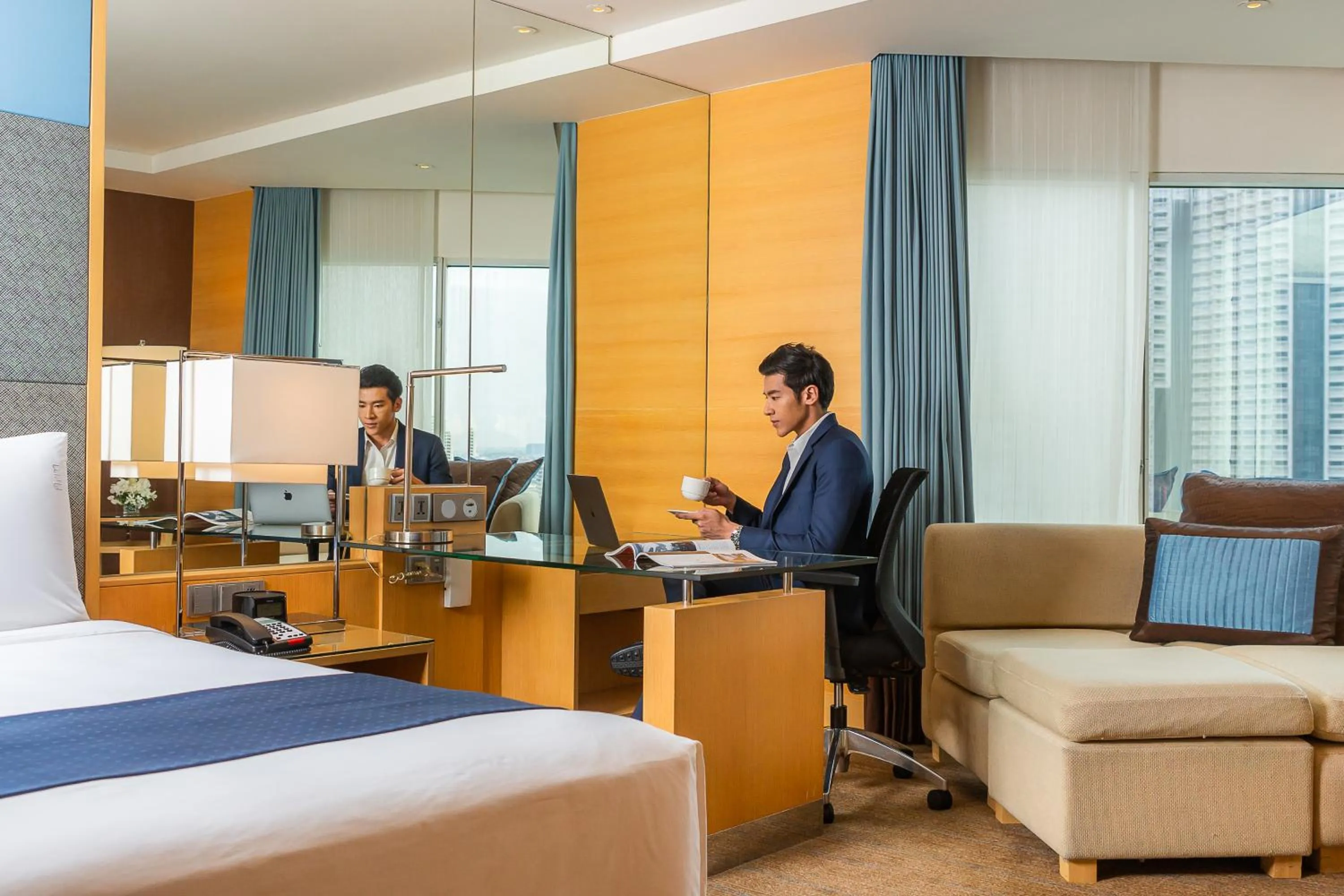 Business facilities, Bed in Holiday Inn Bangkok Silom by IHG