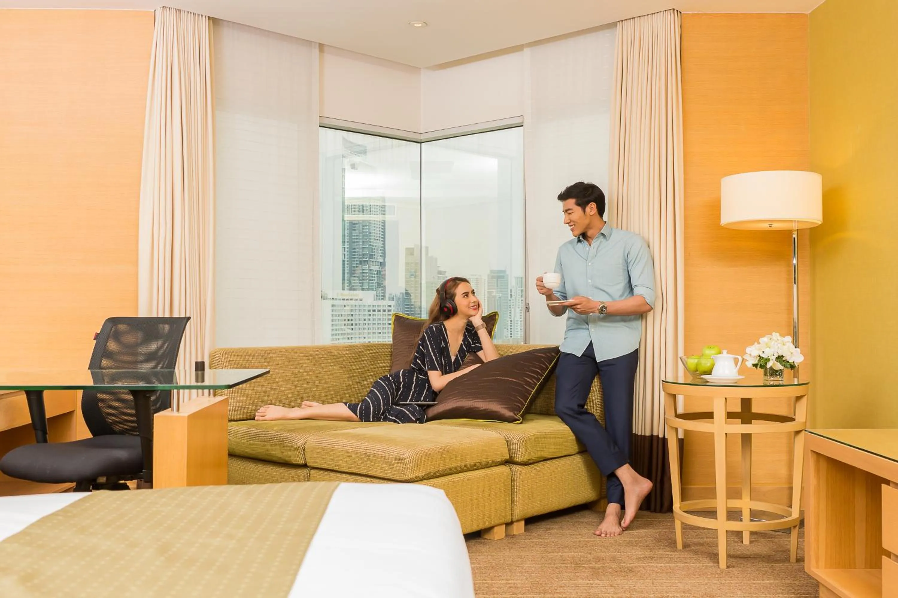 Premier Twin Room - Smoking in Holiday Inn Bangkok Silom by IHG