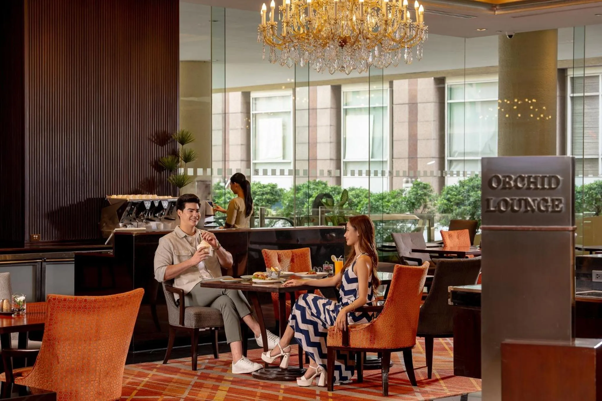 Restaurant/places to eat in Holiday Inn Bangkok Silom by IHG