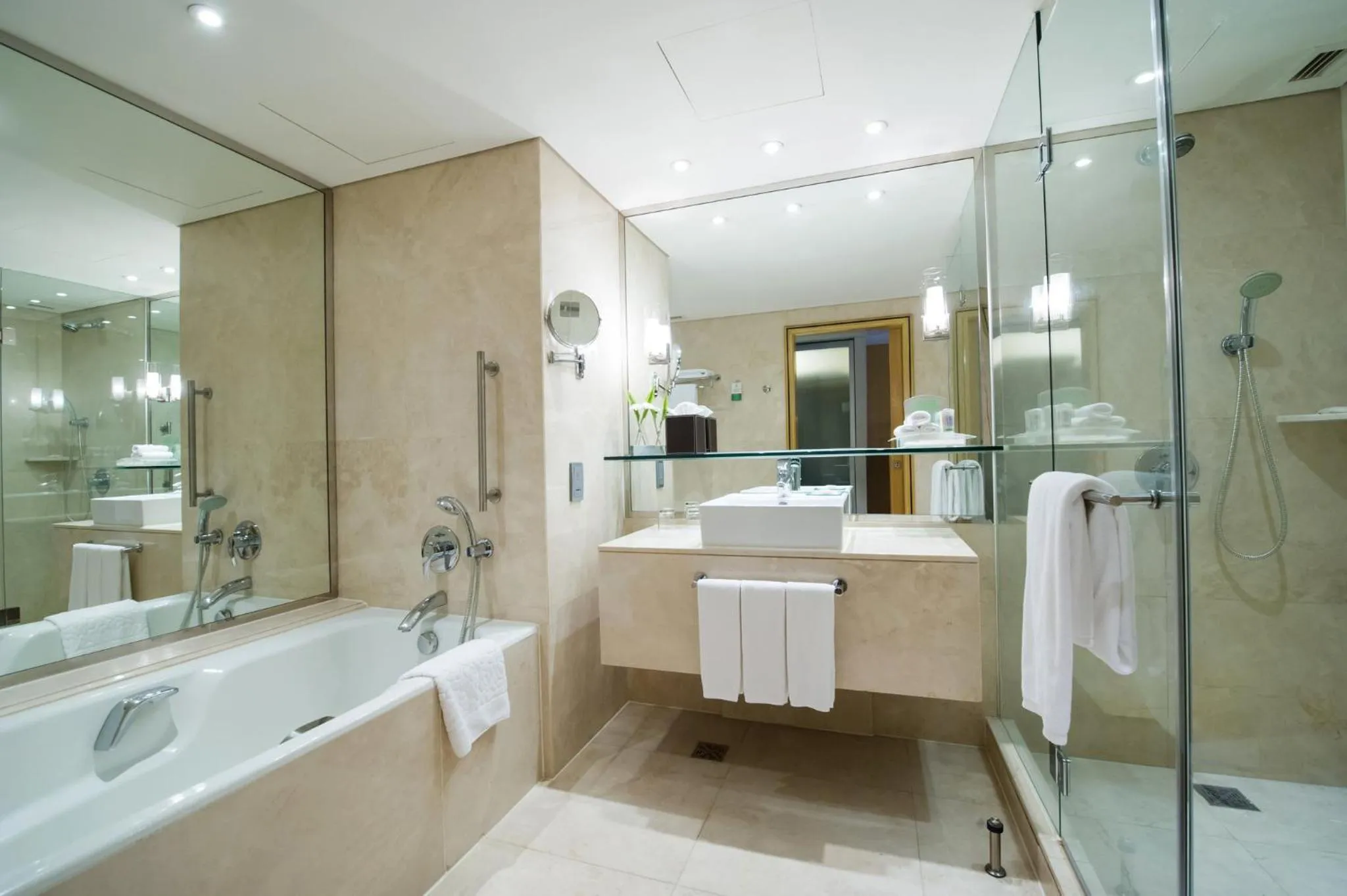 Bathroom in Holiday Inn Bangkok Silom by IHG
