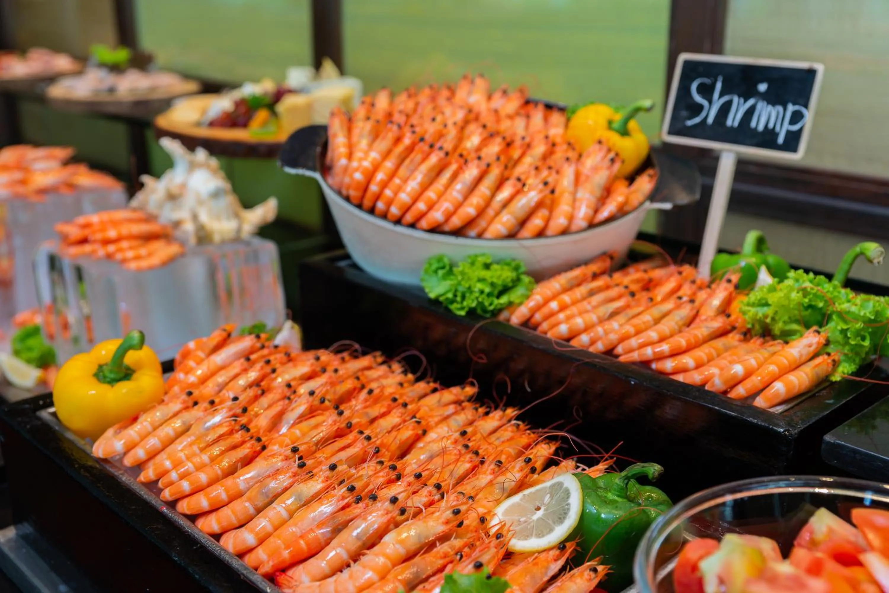 Restaurant/places to eat in Holiday Inn Bangkok Silom by IHG
