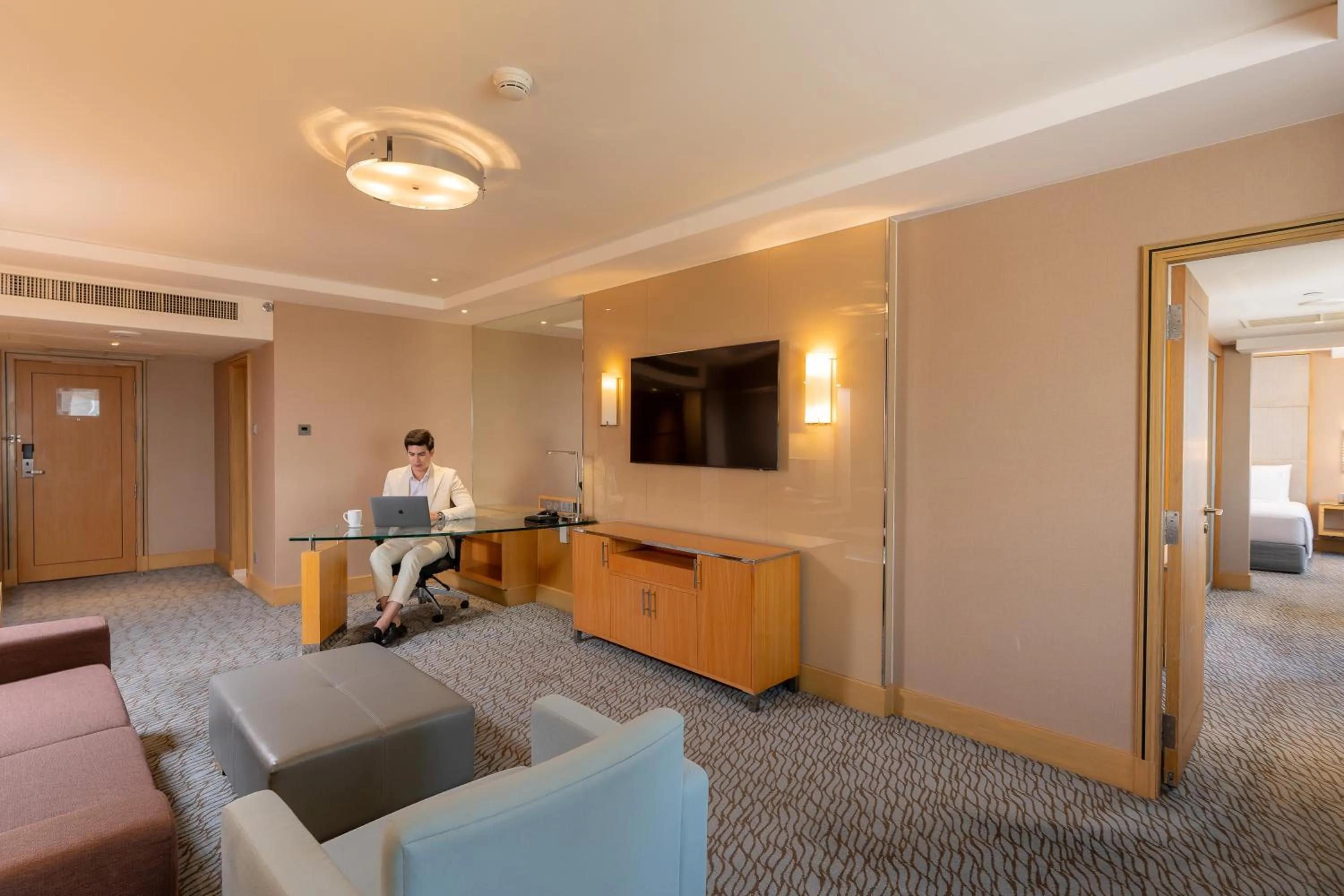 Holiday Inn Bangkok Silom by IHG