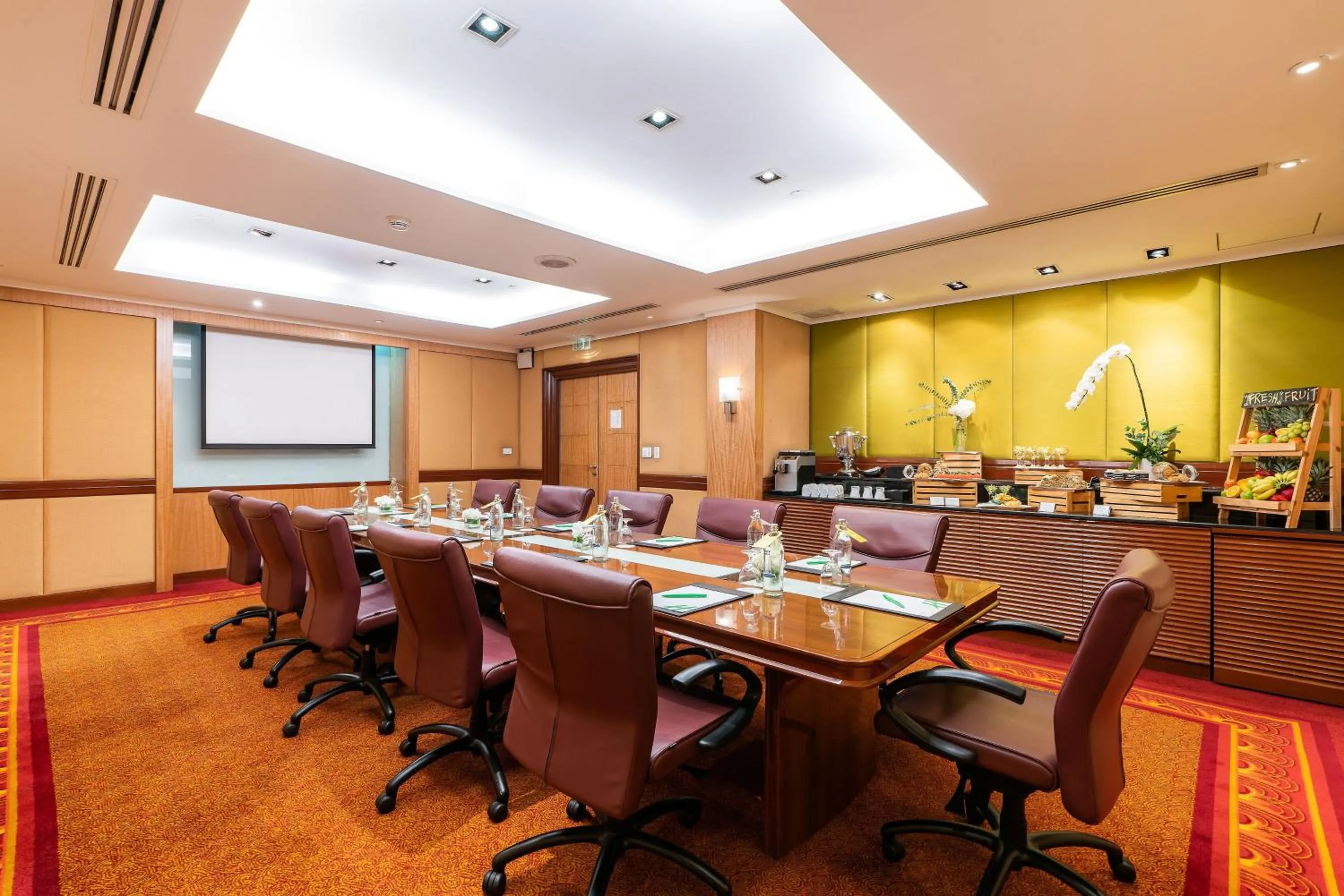 Meeting/conference room in Holiday Inn Bangkok Silom by IHG