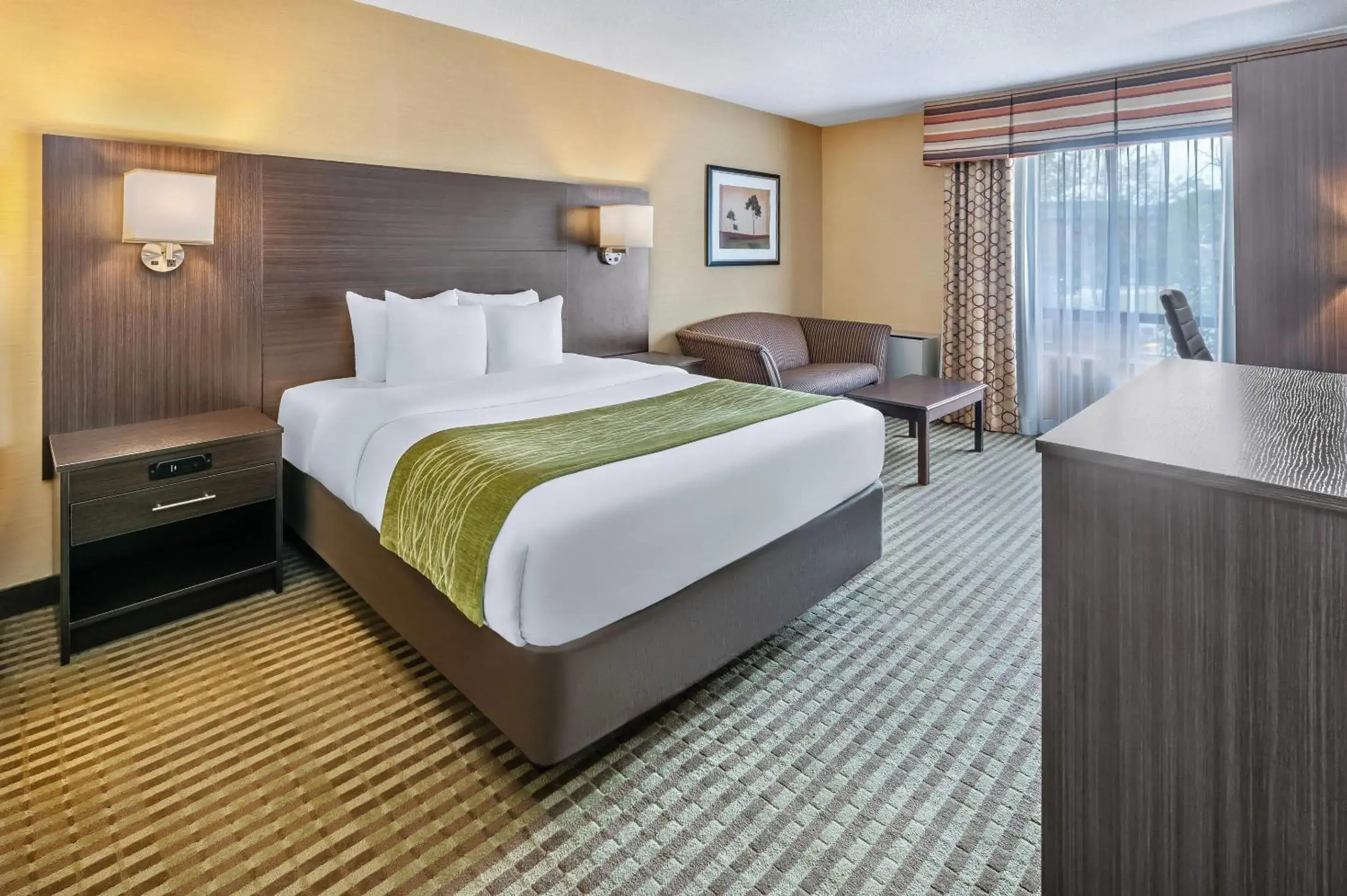 Bedroom, Bed in Comfort Inn Bedroom, Bed in Comfort Inn