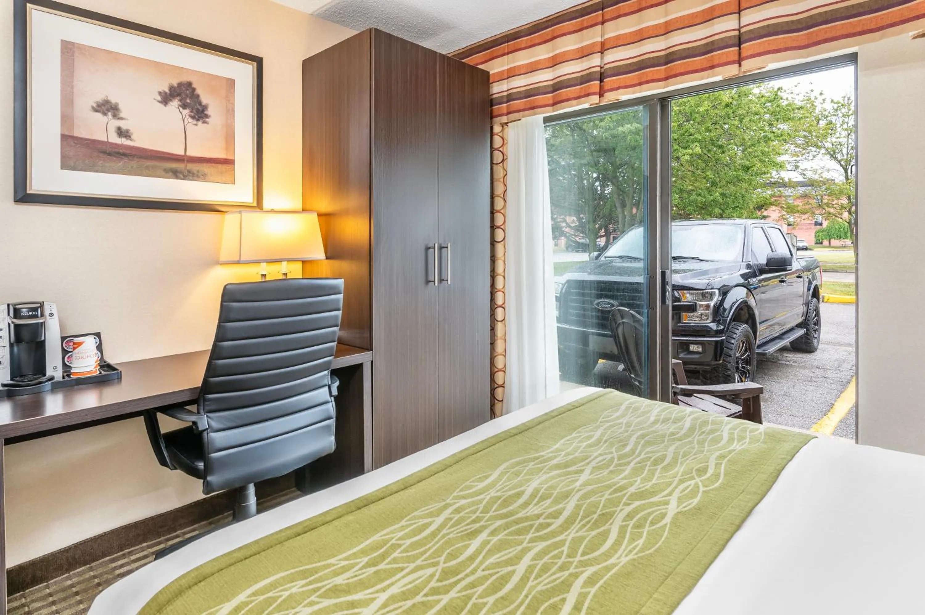 Parking in Comfort Inn