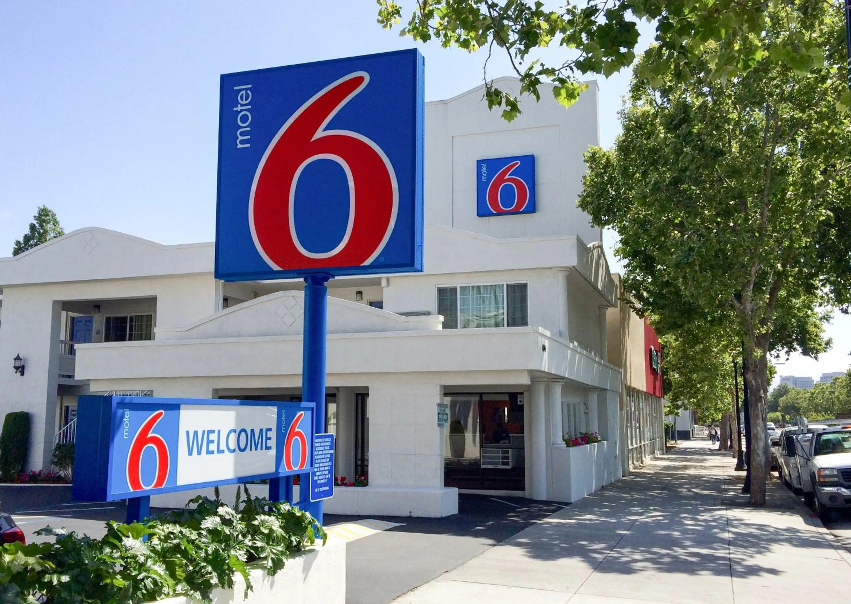 Property building in Motel 6-San Jose, CA - Convention Center