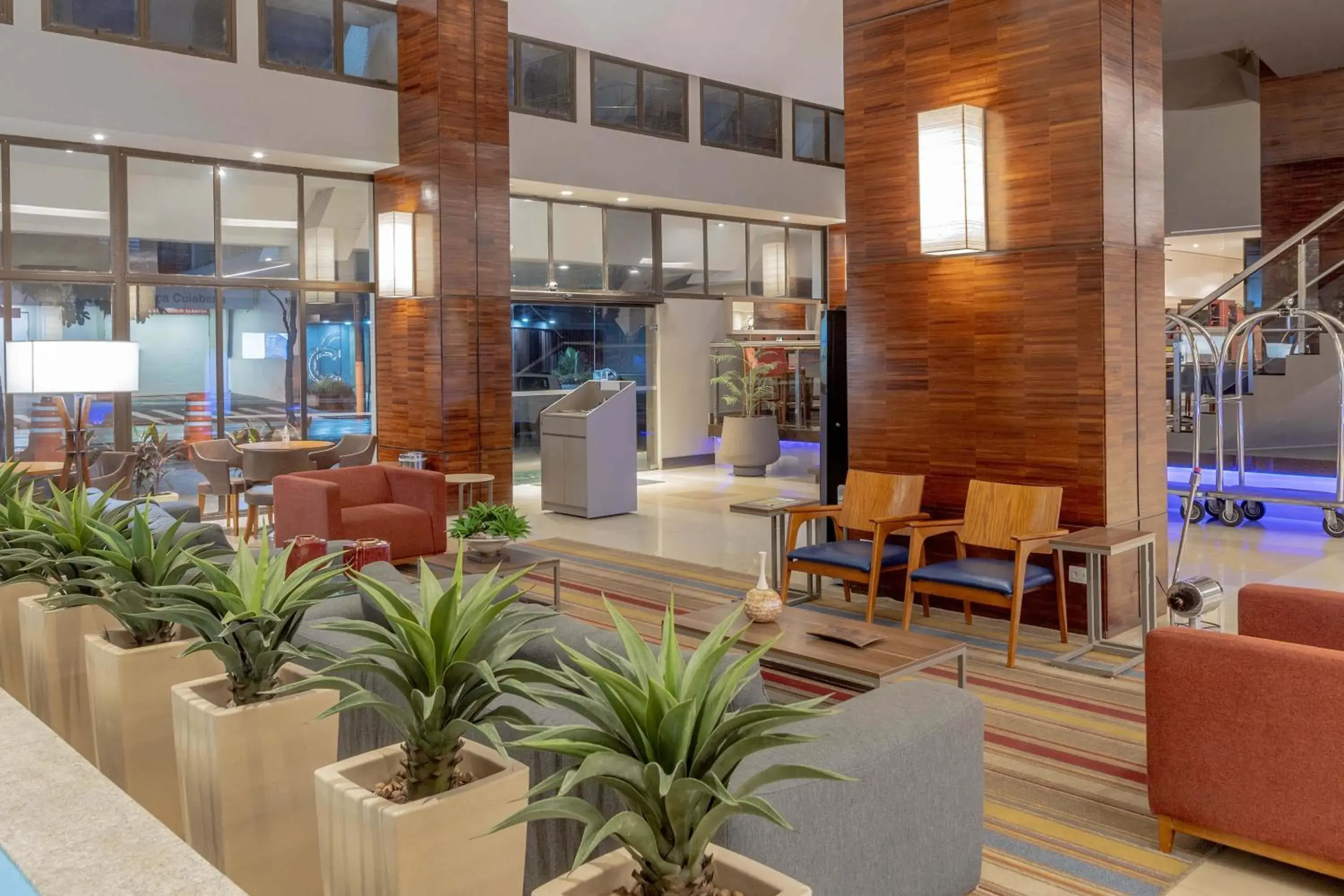 Lobby or reception in Hotel Deville Prime Cuiabá Lobby or reception in Hotel Deville Prime Cuiabá