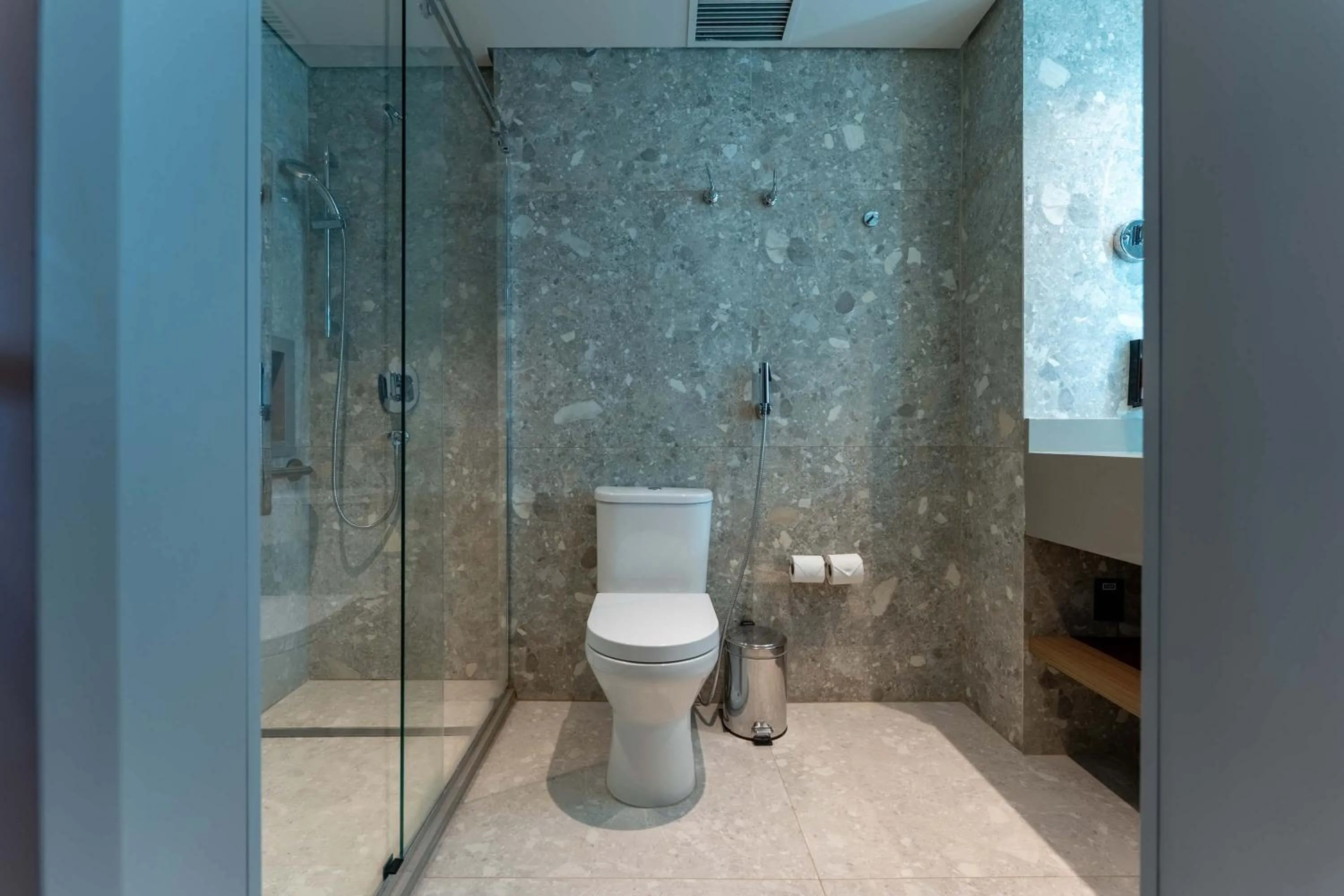 Bathroom in Hotel Deville Prime Cuiabá