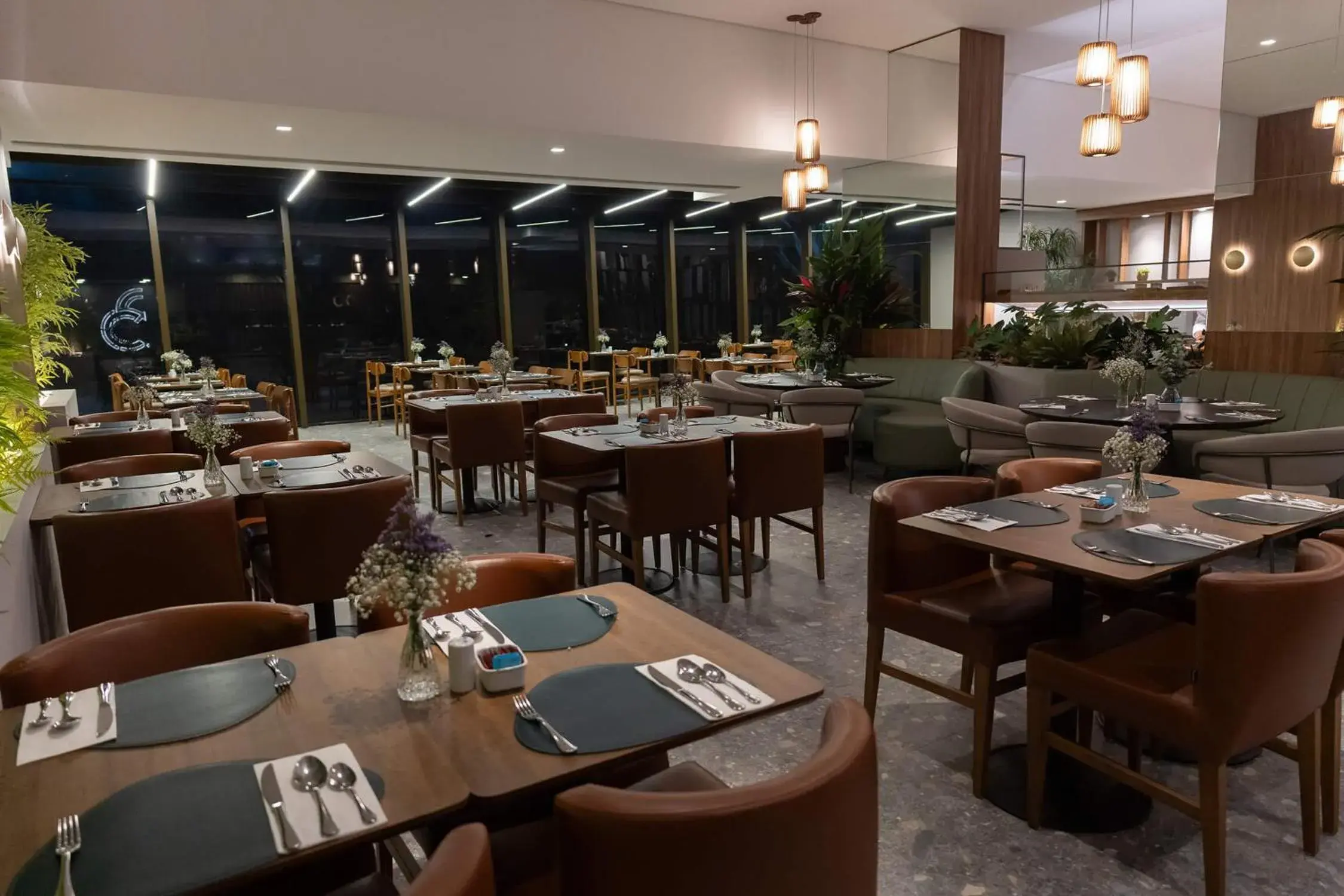 Restaurant/places to eat in Hotel Deville Prime Cuiabá Restaurant/places to eat in Hotel Deville Prime Cuiabá