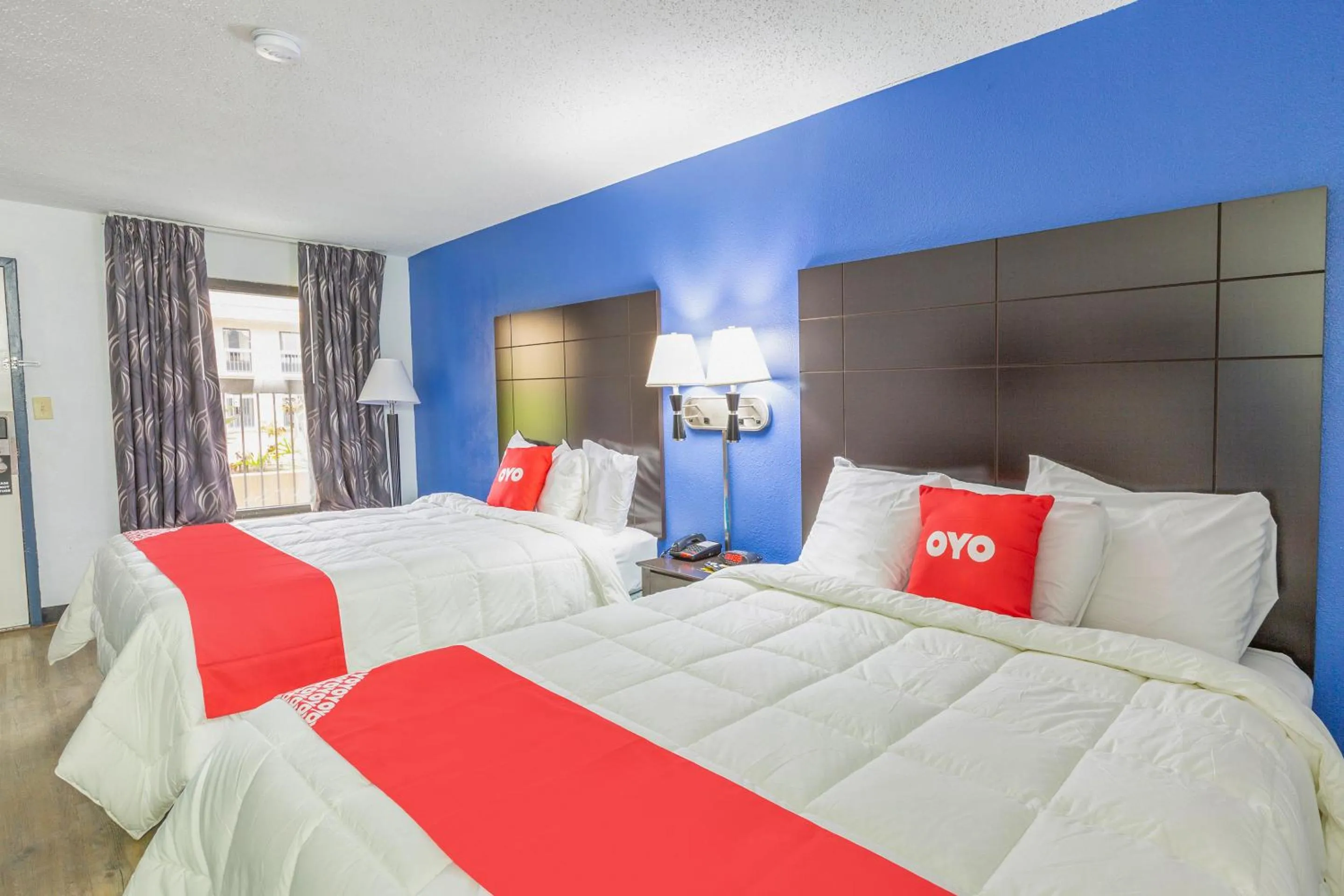 Bed in OYO Hotel Baton Rouge Mid City