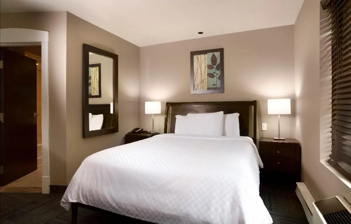 Bed in Hôtel Le Rivage