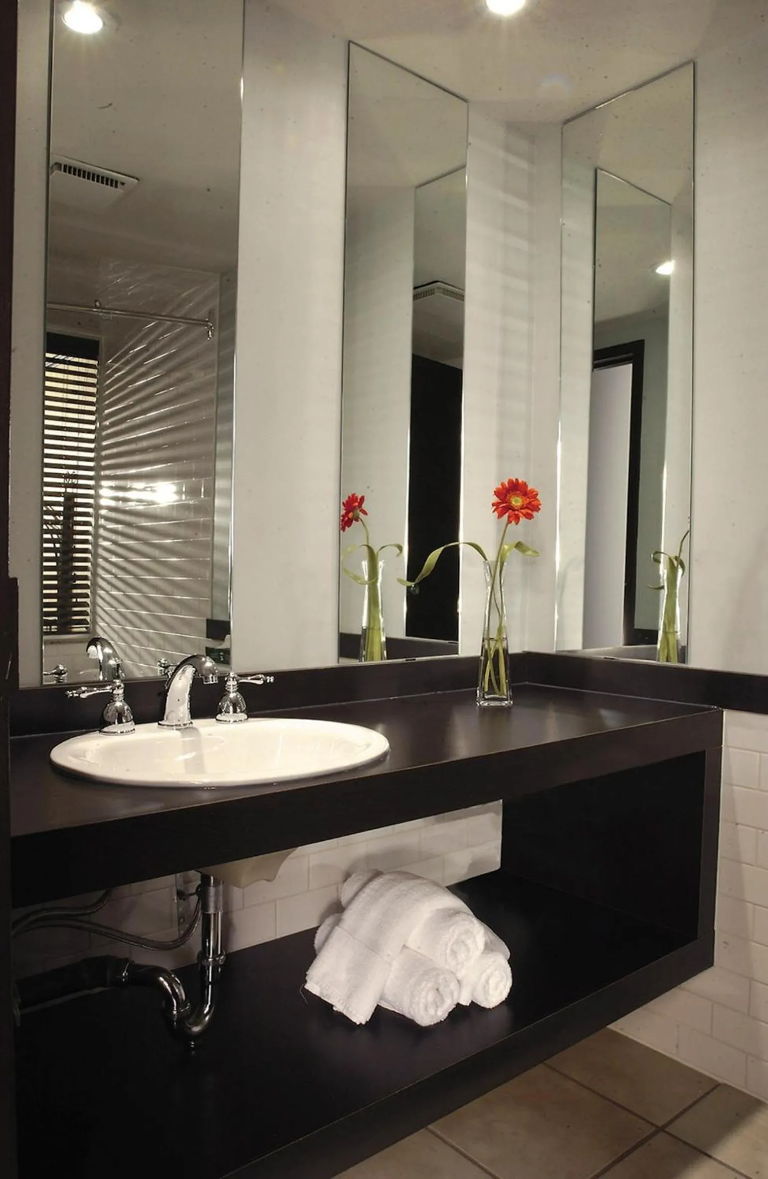 Bathroom in Hôtel Le Rivage