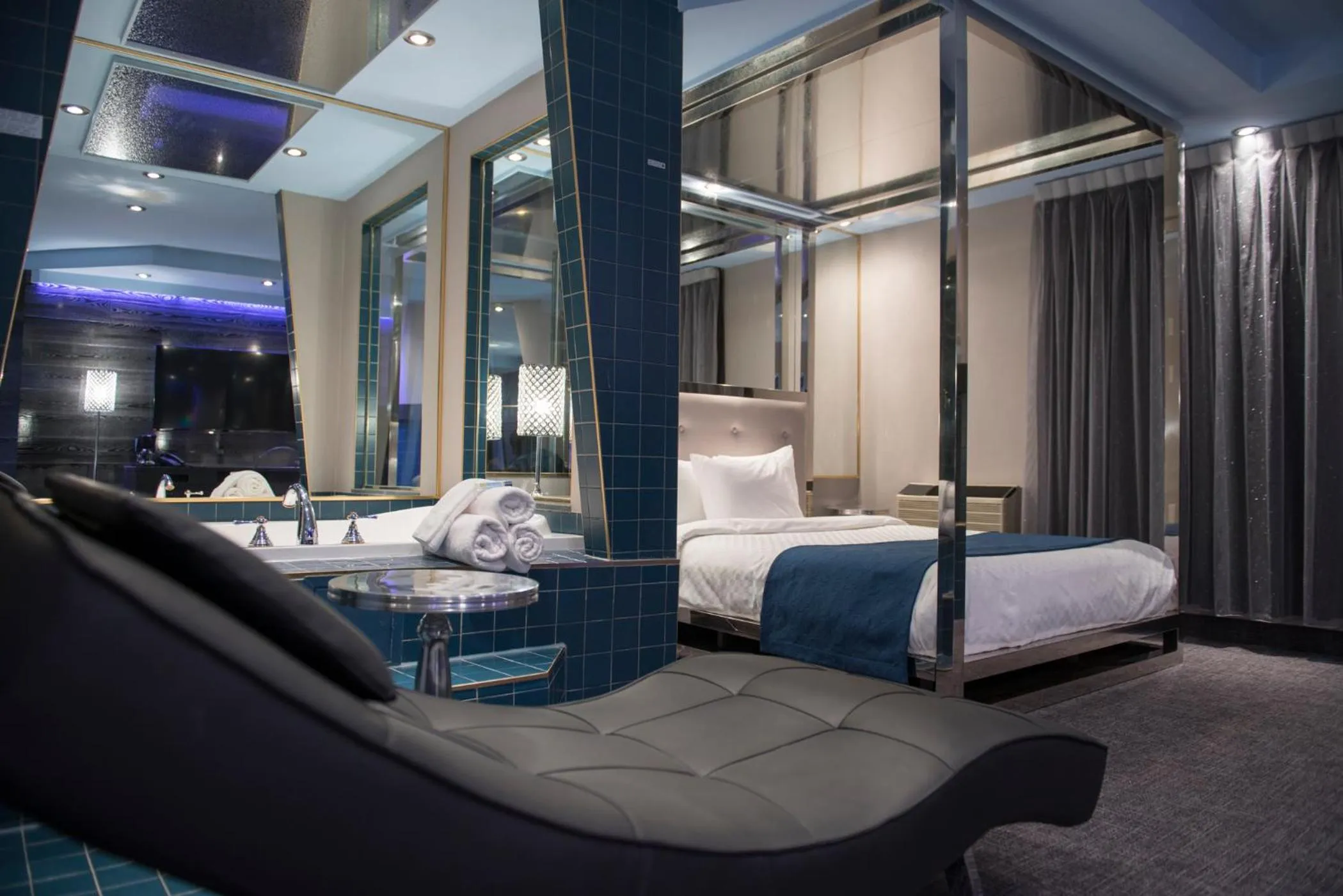 Bed in Hôtel Le Rivage