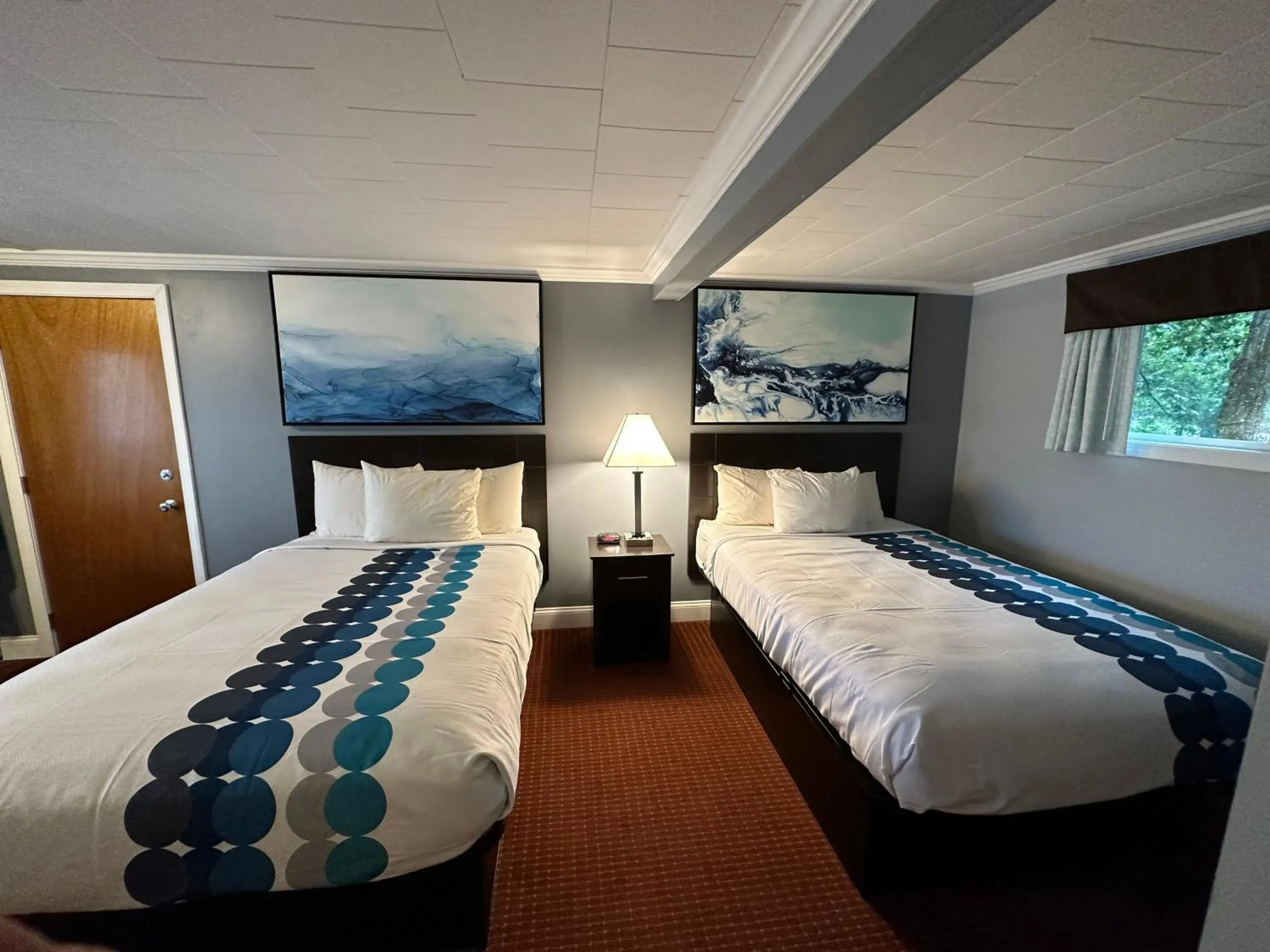 Bed in Rodeway Inn Orleans - Cape Cod Bed in Rodeway Inn Orleans - Cape Cod