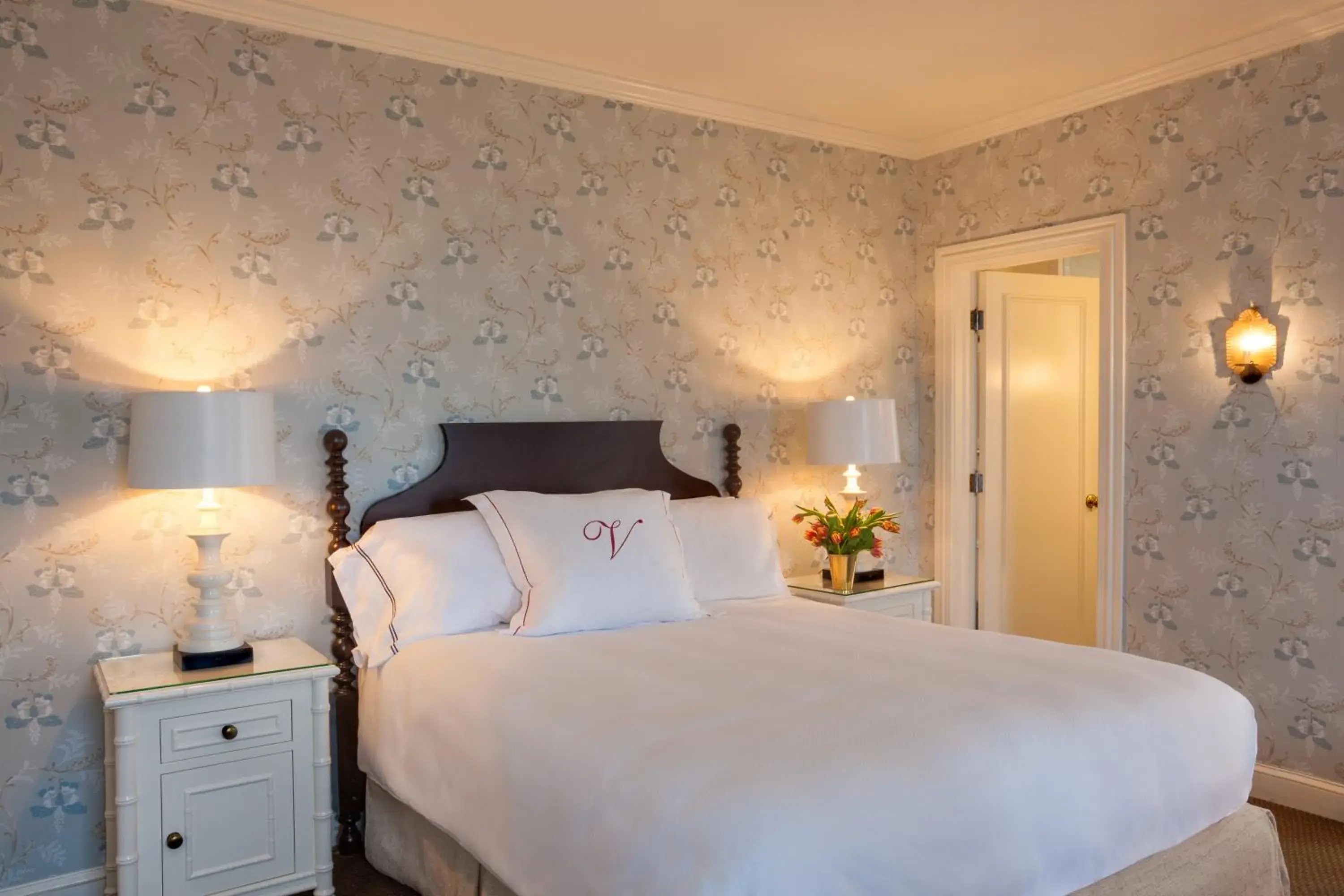 Bed in The Virginia and Cottages Bed in The Virginia and Cottages